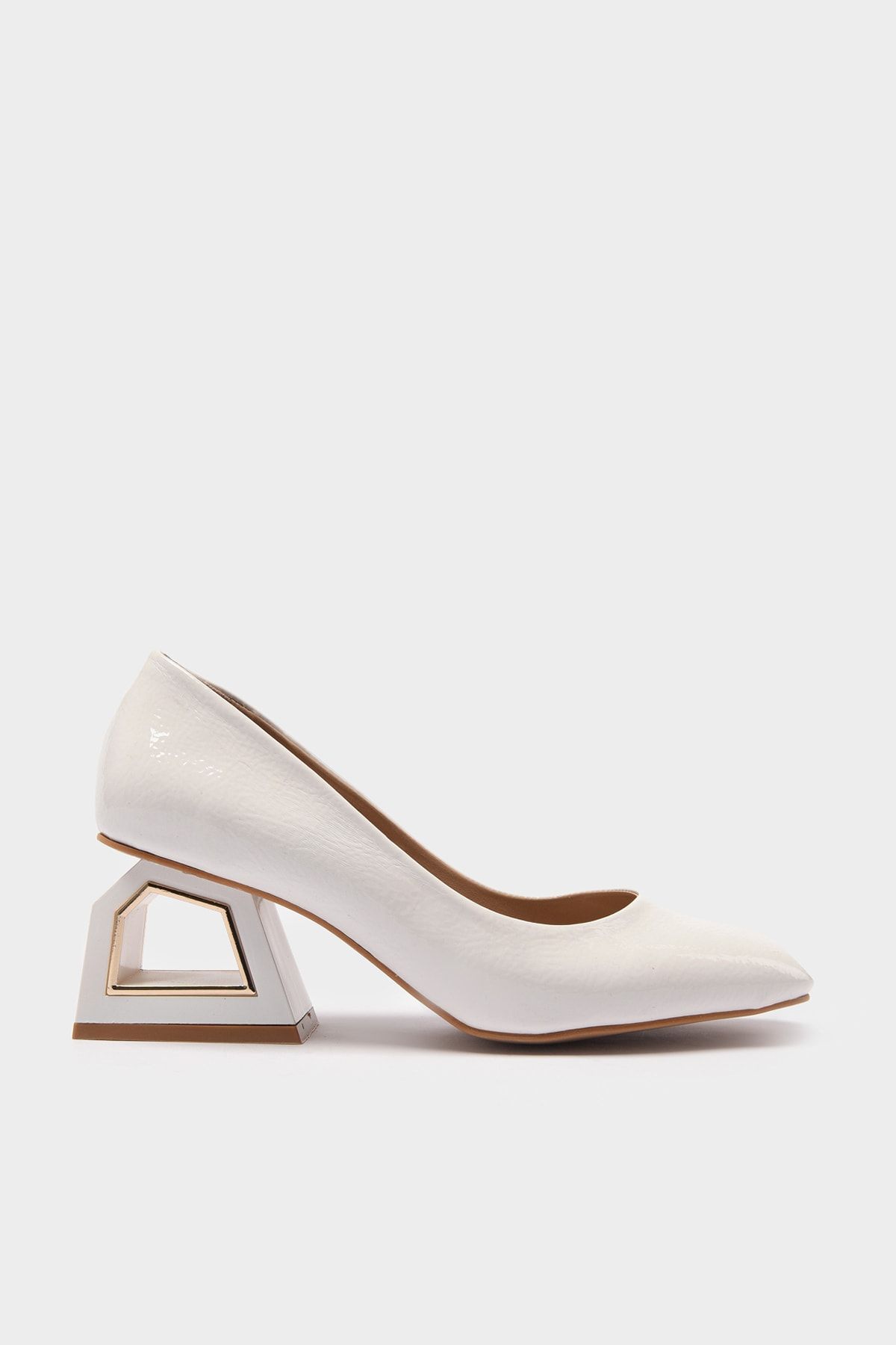 Hotiç Beyaz Kadın Klasik Topuklu Ayakkabı 01AYH214740A900