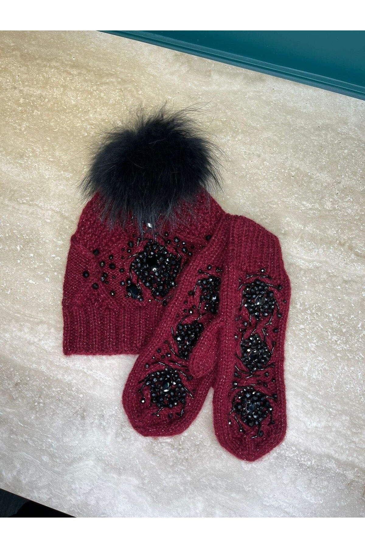 KANGURUCUK Şık Ponponlu Kristal Taşlı Kışlık Kadın Bere ( Şapka ) Eldiven Takımı