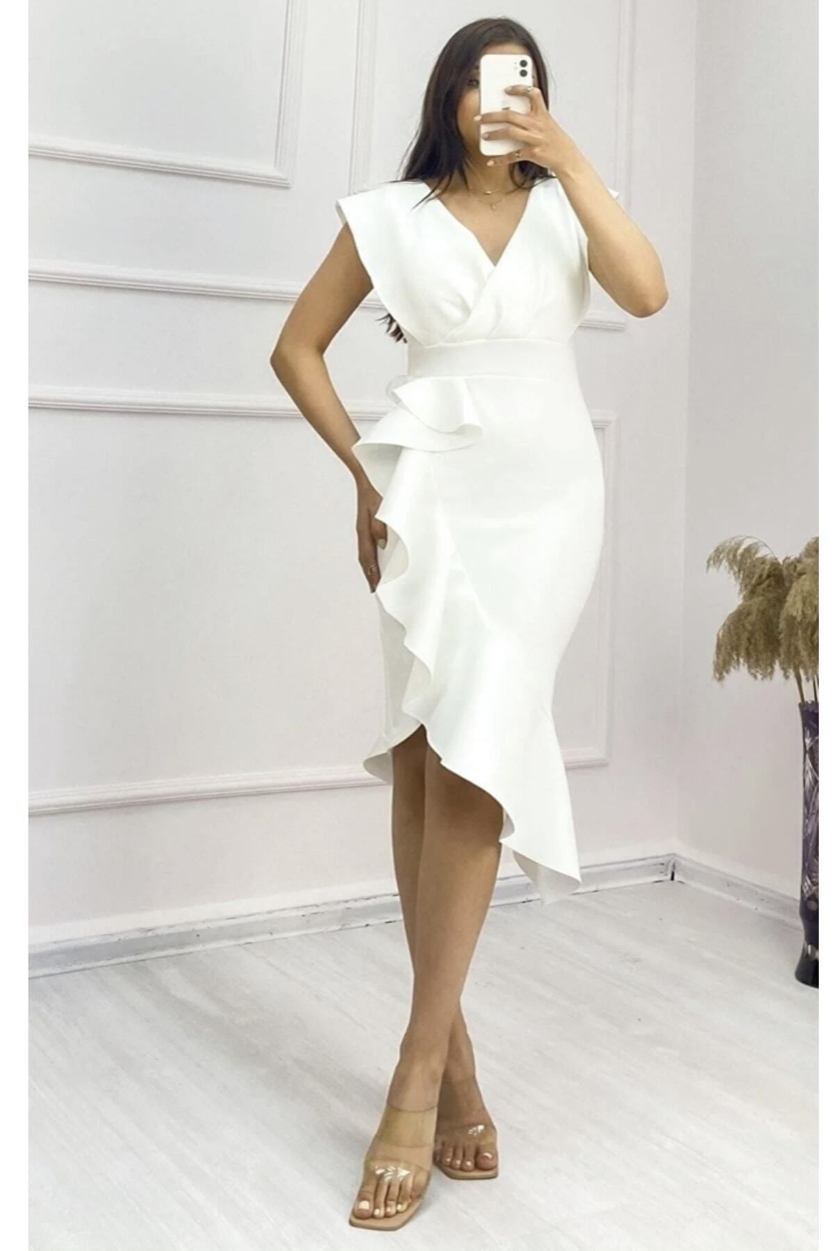 Westa Moda Beyaz Yırtmaç Ve Volan Detay Abiye Elbise
