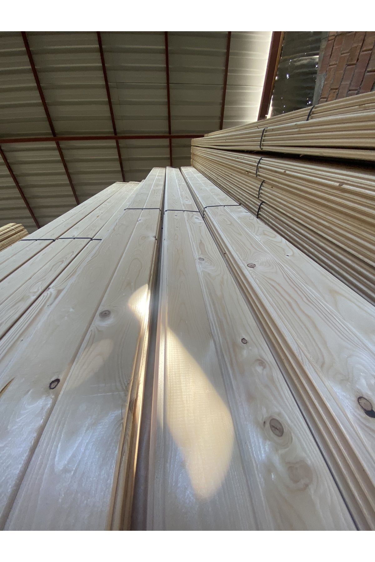 MUTLU AĞAÇ ÜRÜNLERİ Ithal 2. Sınıf Ahşap Ladin Lambiri 250cm 2,2m² Duvar Ve Tavan Ağaç Kaplama