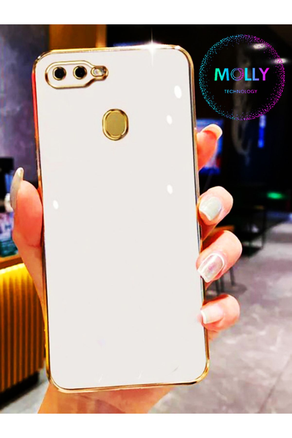 Molly Technology Huawei P Smart 2018 İçin İnci Beyazı Kenarları Gold Detaylı Lüks Silikon Kılıf
