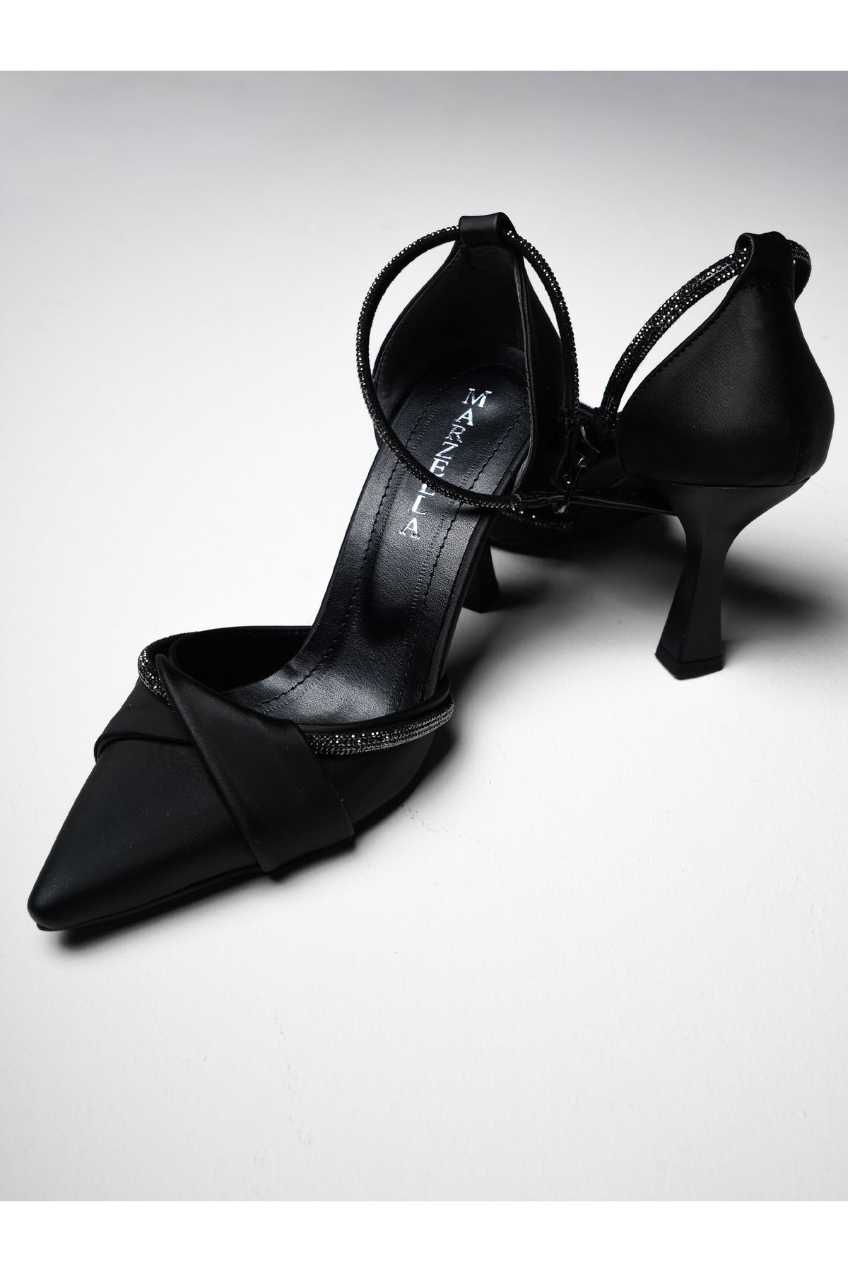 CHAMBERRY Siyah taşlı biyeli abiye ayakkabı