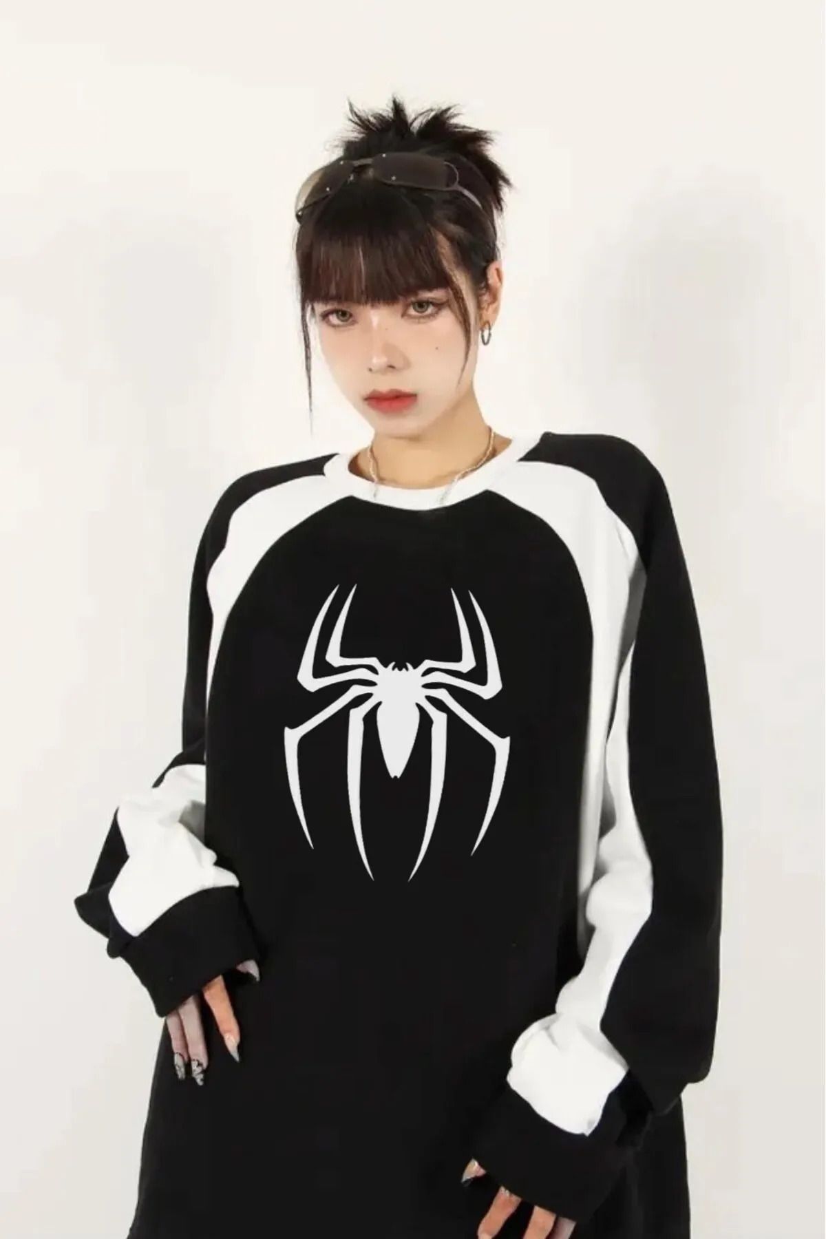Gofeel Y2k Tech Siyah Beyaz Detay Spider Şardonlu Sweatshirt Gofeel