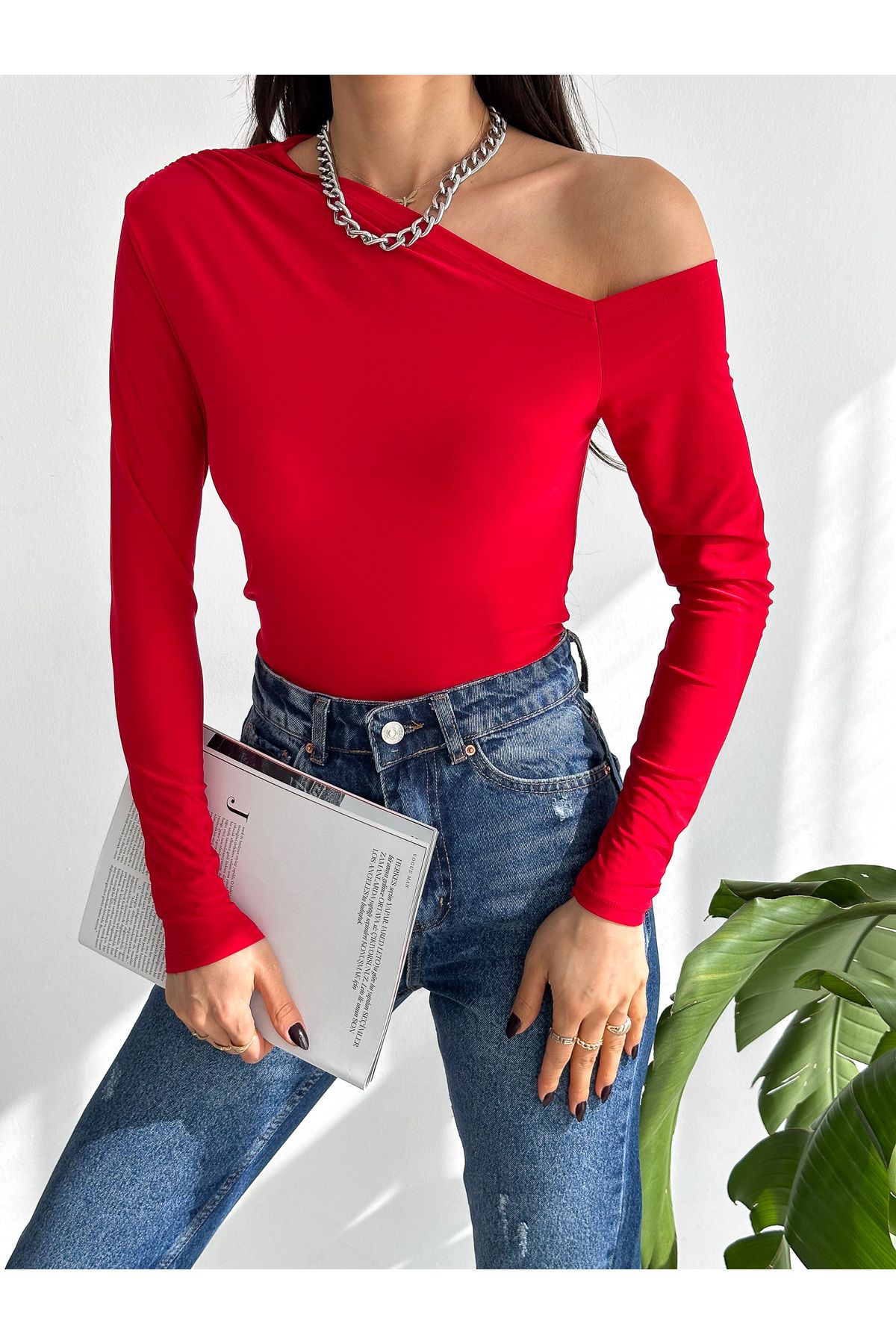 QUTTA Kadın Kırmızı Tek Omuz Açık Uzun Kol Sandy Kumaş Örme Bluz