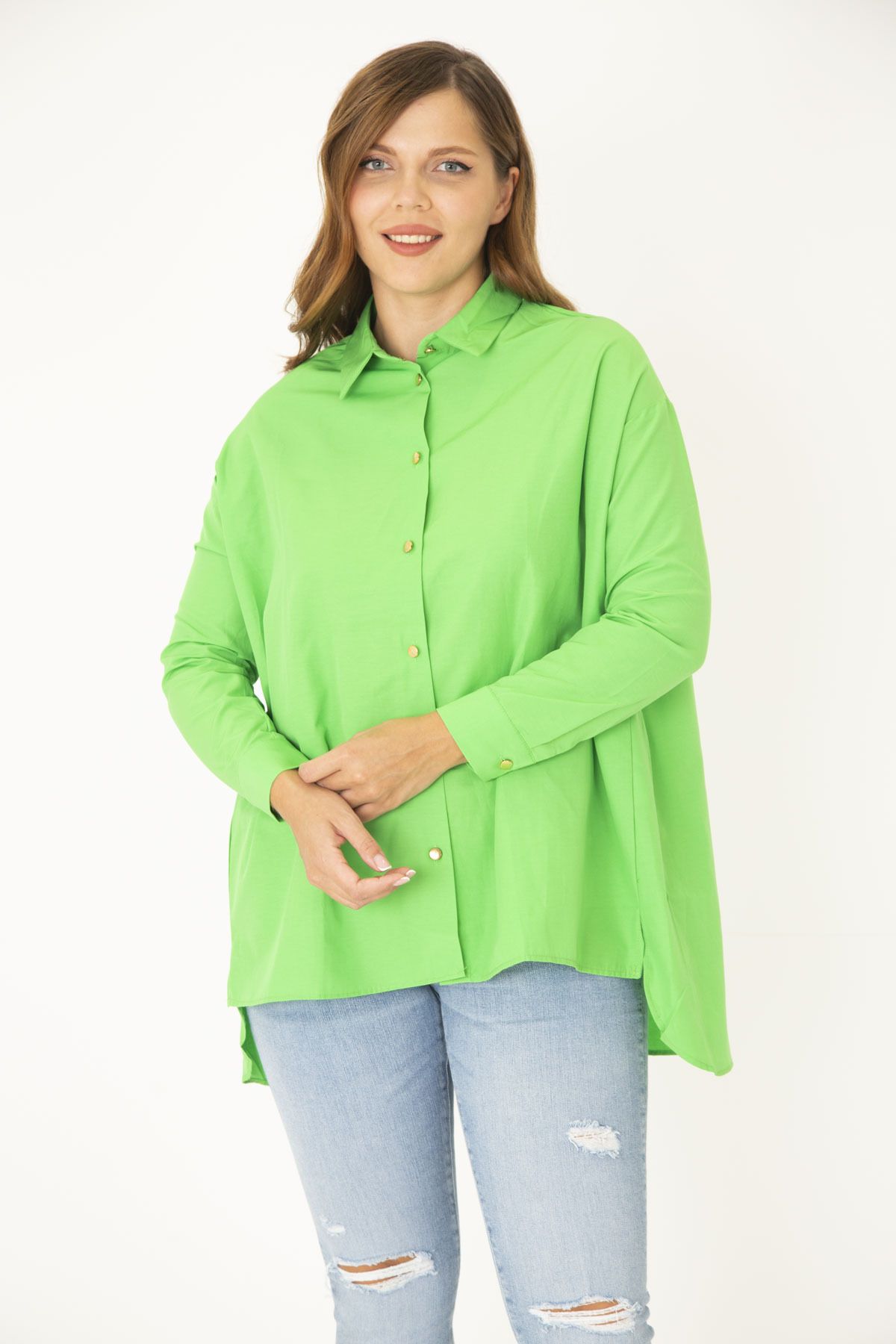 Şans Kadın Büyük Beden Yeşil Ön Düğmeli Yan Yırtmaçlı Gömlek 65N37036