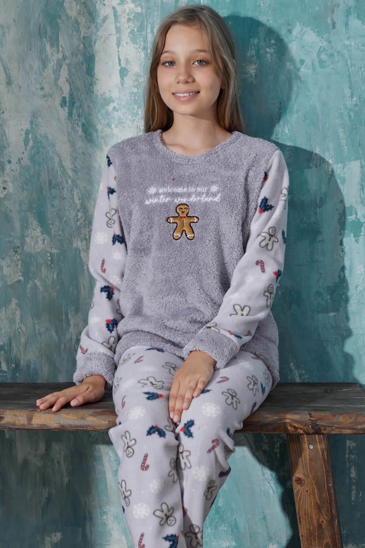 Pijamaevi Gri Wonderland Desenli Kız Çocuk Peluş Pijama Takım