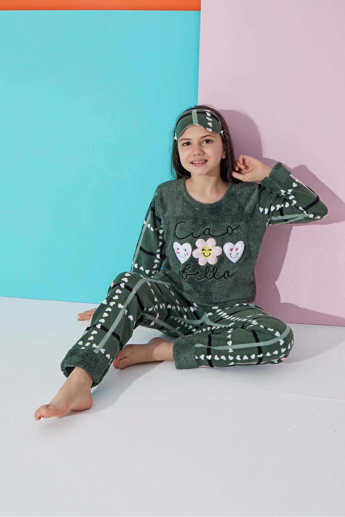 Meba Kız Çocuk Boy Kalp Desen Peluş Polar Haki Pijama Takımı Uyku Bandı Hediyeli
