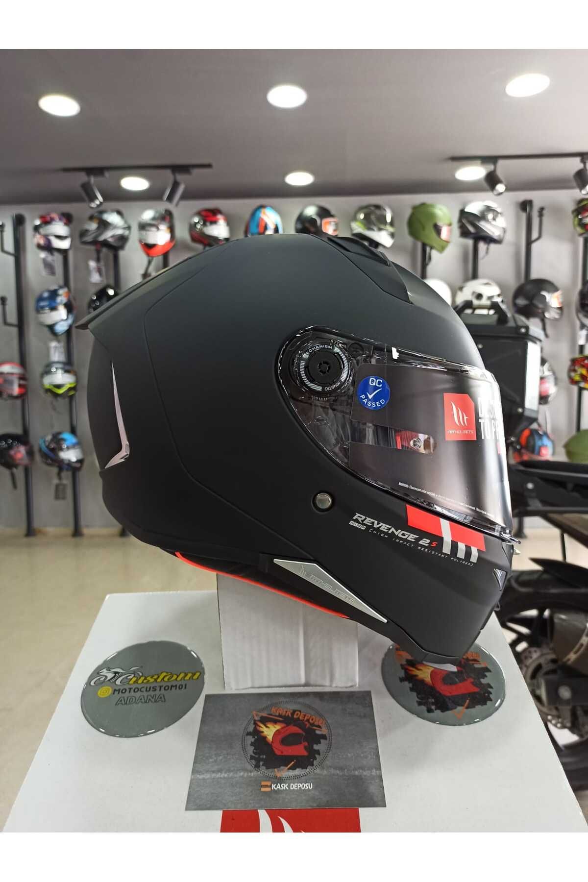 MT Helmets Revenge 2 S Solid A1 Mat Siyah Full Face Kapalı Motosiklet Kaskı