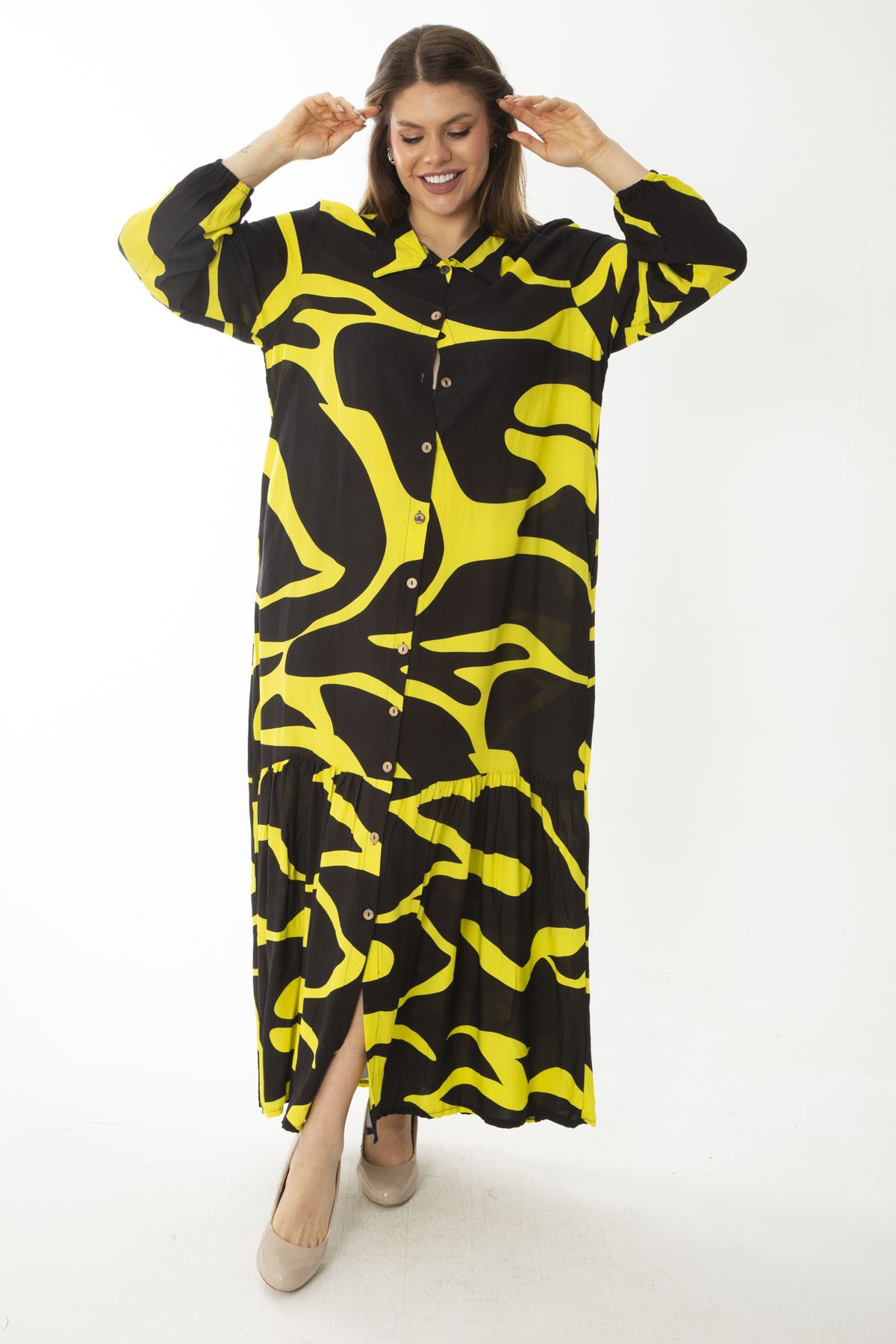 Şans Kadın Büyük Beden Renkli Dokuma Viskon Kumaş Ön Boy Düğmeli Etek Ucu Katlı Elbise 65N37088