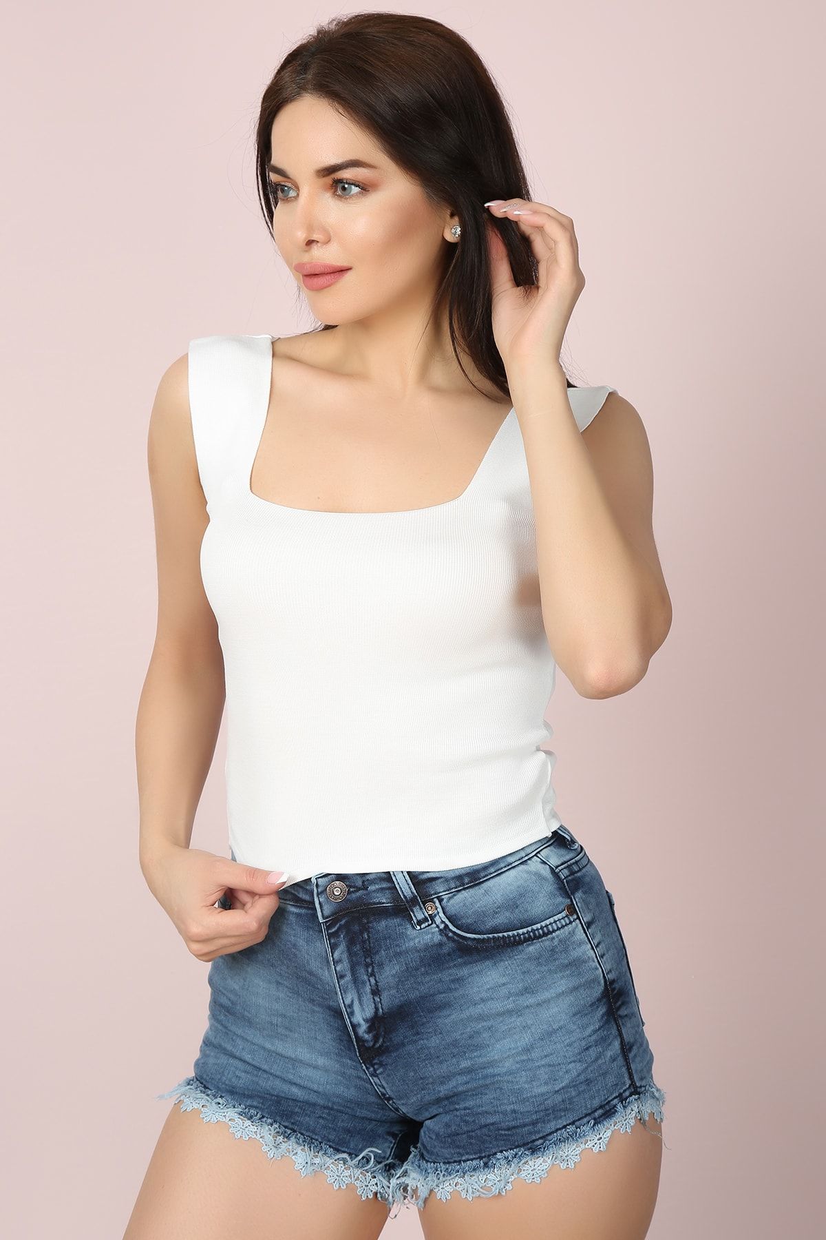 ChiChero Kadın Beyaz Kare Yaka Likralı Fit Crop Bluz