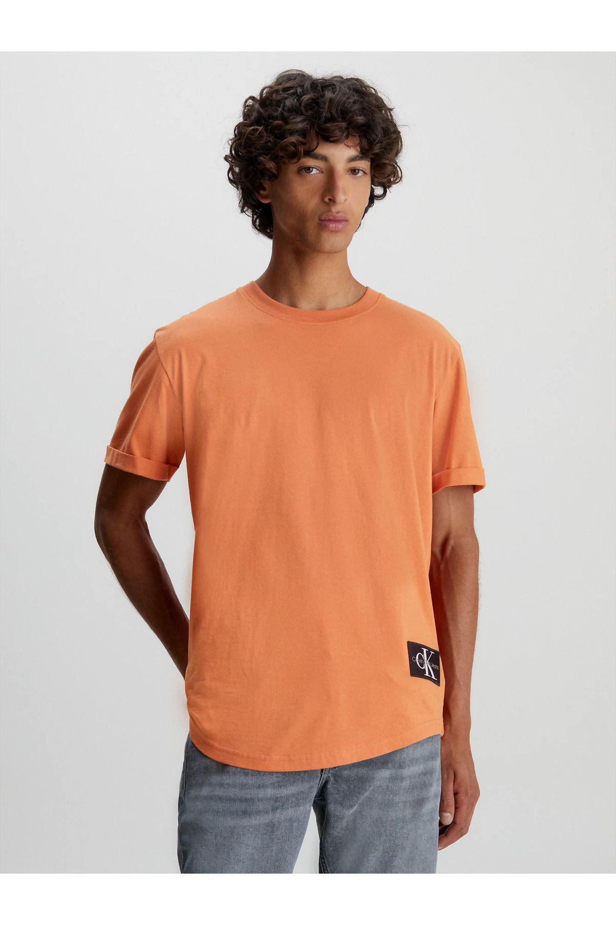 Calvin Klein Erkek Marka Logolu Yavarlak Yakalı Pamuklu Günlük Kullanım Turuncu T-Shirt J30J323482-SEC