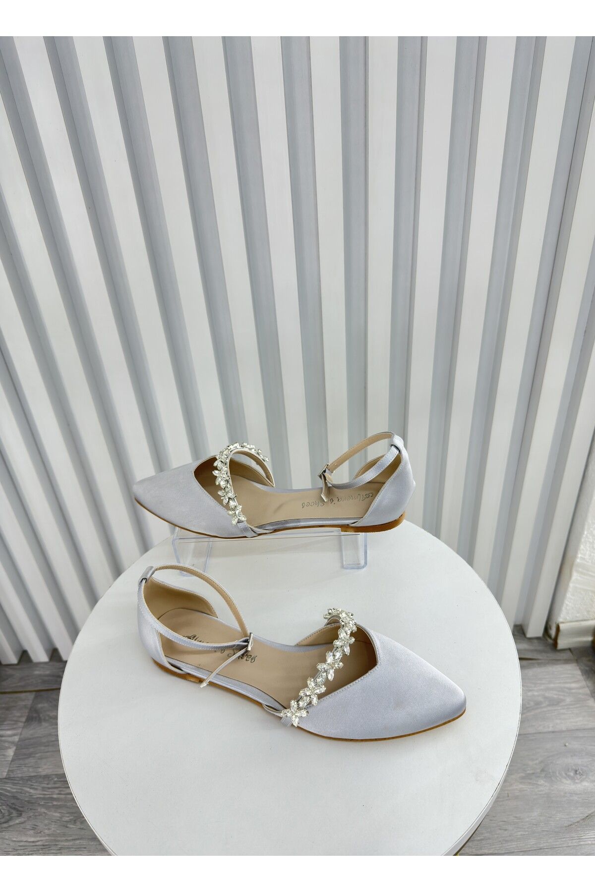 Almera's Shoes Gümüş Saten Taşlı Babet