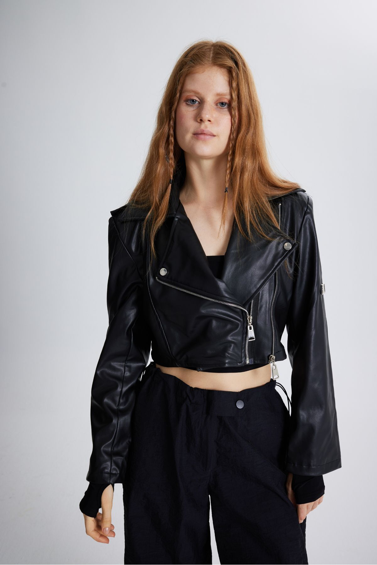 HOLLY LOLLY Kadın Siyah Ceket Yaka Crop Fermuarlı Çıtçıtlı Petter Deri Ceket