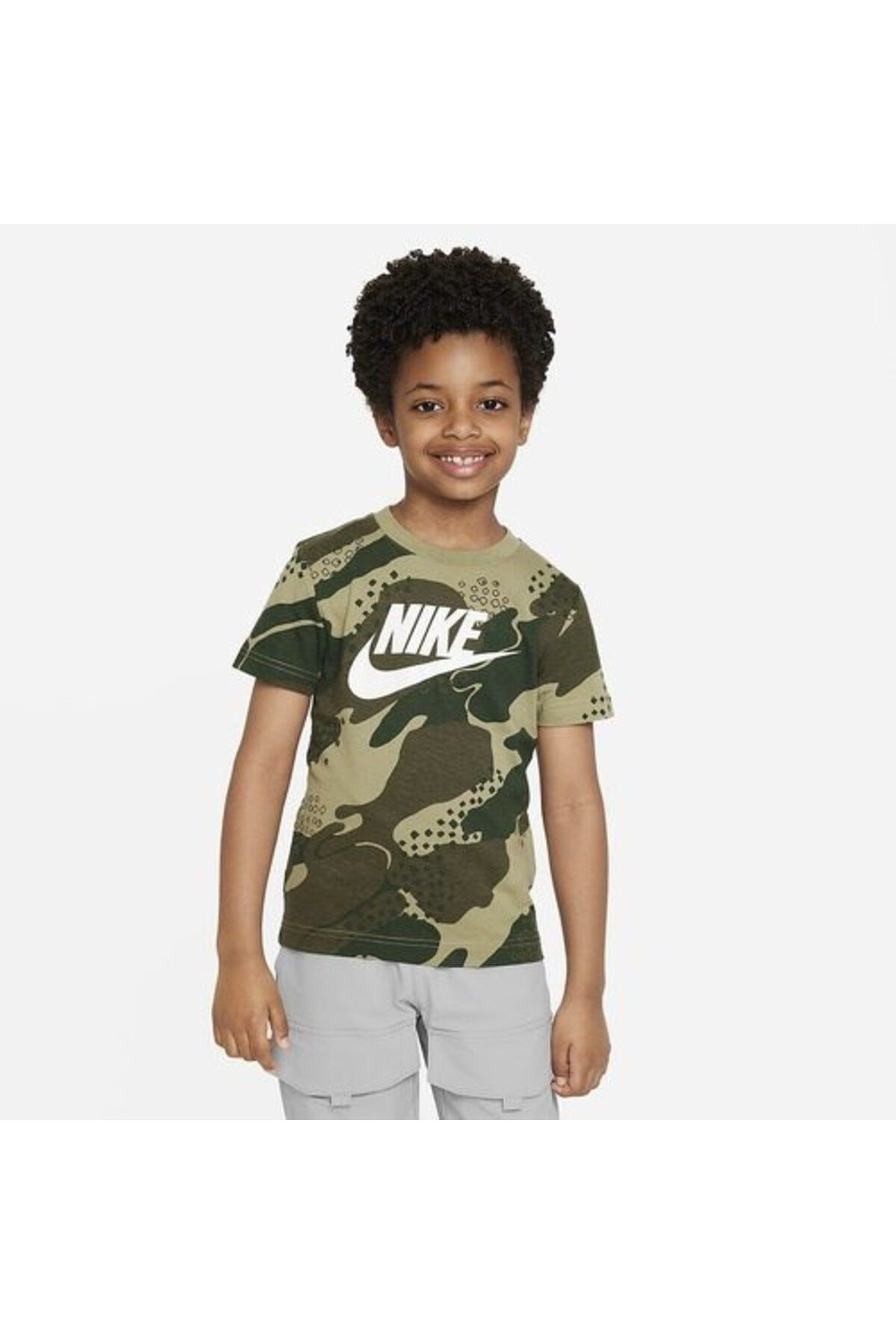 Nike Club Seasonal Camo Ss Çocuk T-shirt