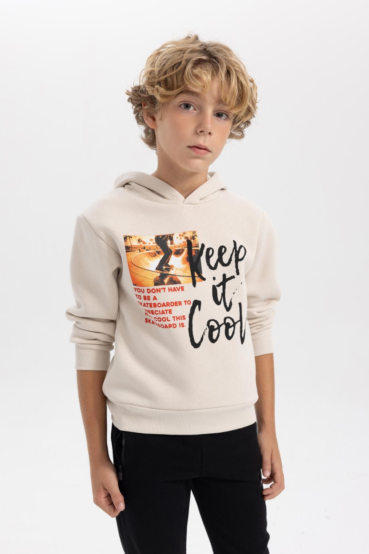 Defacto Erkek Çocuk Regular Fit Kapüşonlu Kalın Sweatshirt