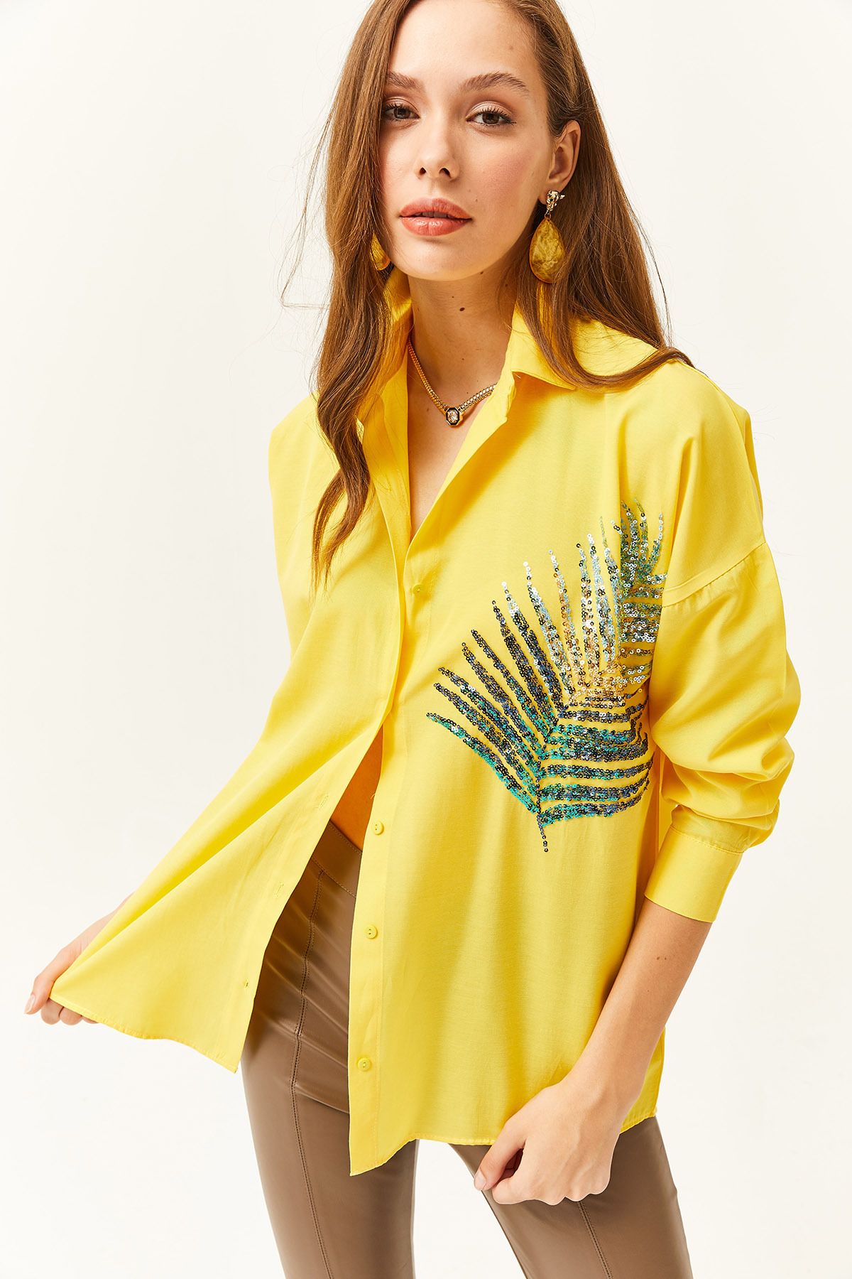 Olalook Kadın Sarı Palmiye Pul Detaylı Oversize Dokuma Poplin Gömlek GML-19001016