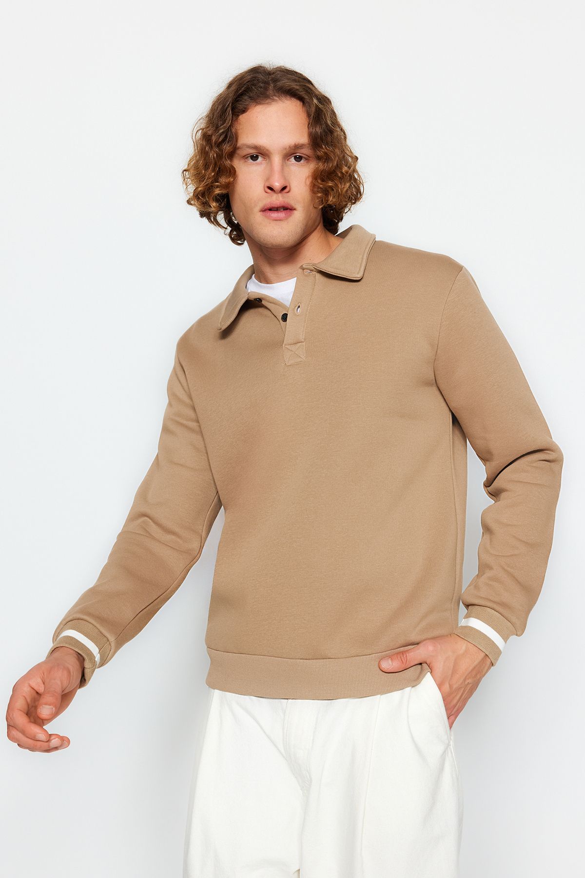 TRENDYOL MAN Vizon  Oversize/Geniş Kesim Düğmeli Polo Yaka Kalın İçi Polarlı Sweatshirt TMNAW24SW00107