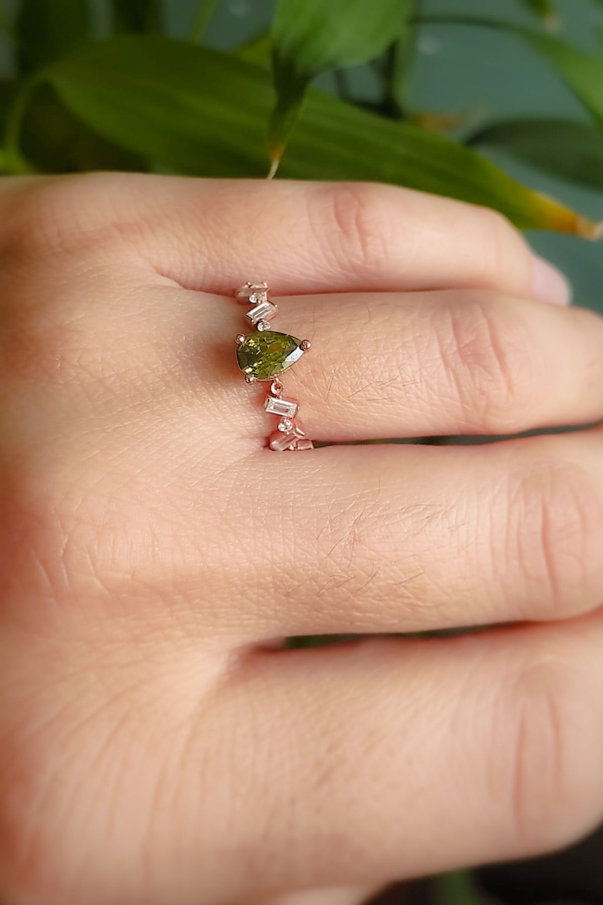 Natural Jewelleryy Kadın 925 Ayar Gümüş Peridot Baget Taşlı Yüzük