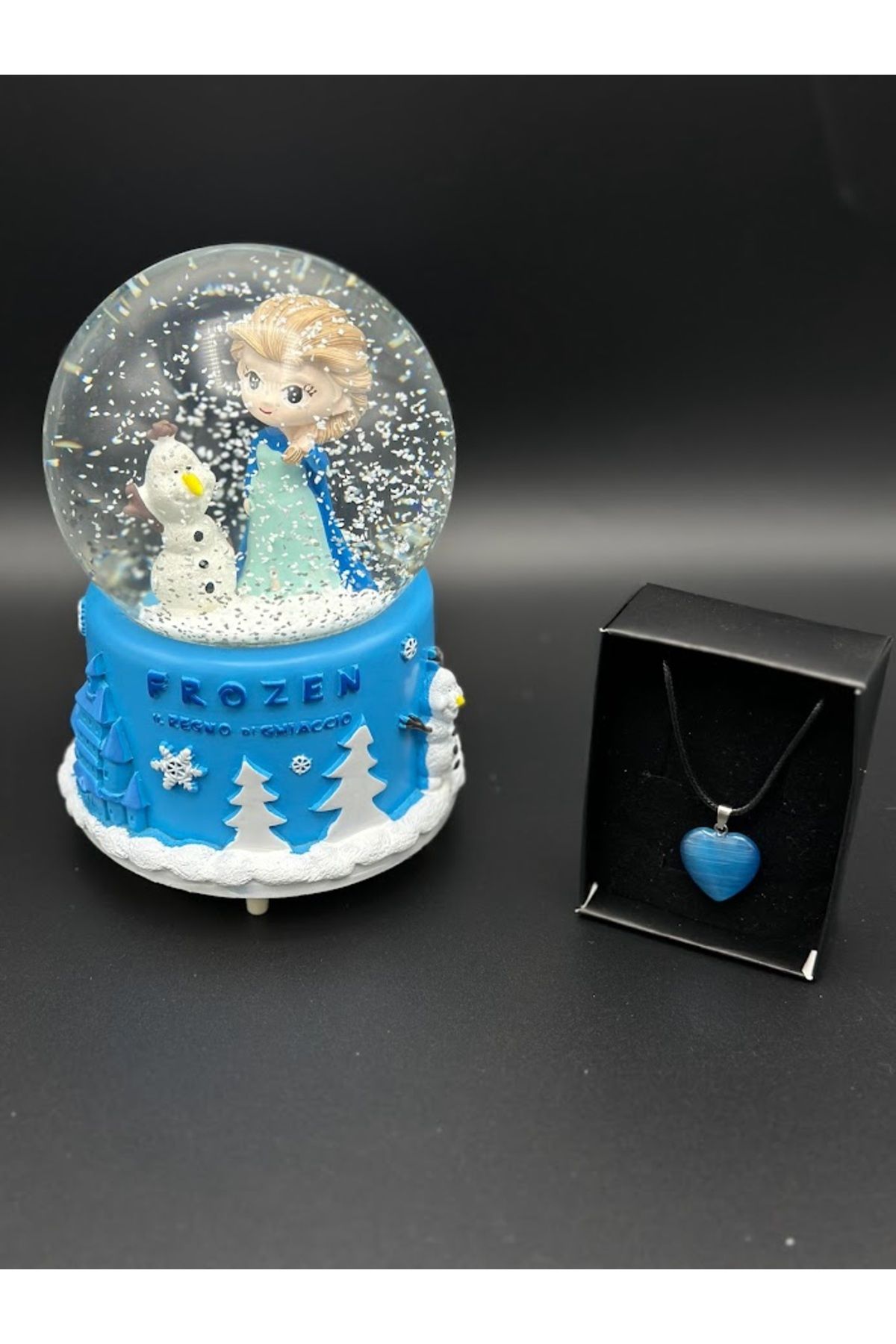 Mirabella Gift Frozen Temalı Büyük Boy Müzikli Işıklı Otomatik Kar Püskürtmeli 15 cm Kar Küresi ve Doğaltaş Kolye