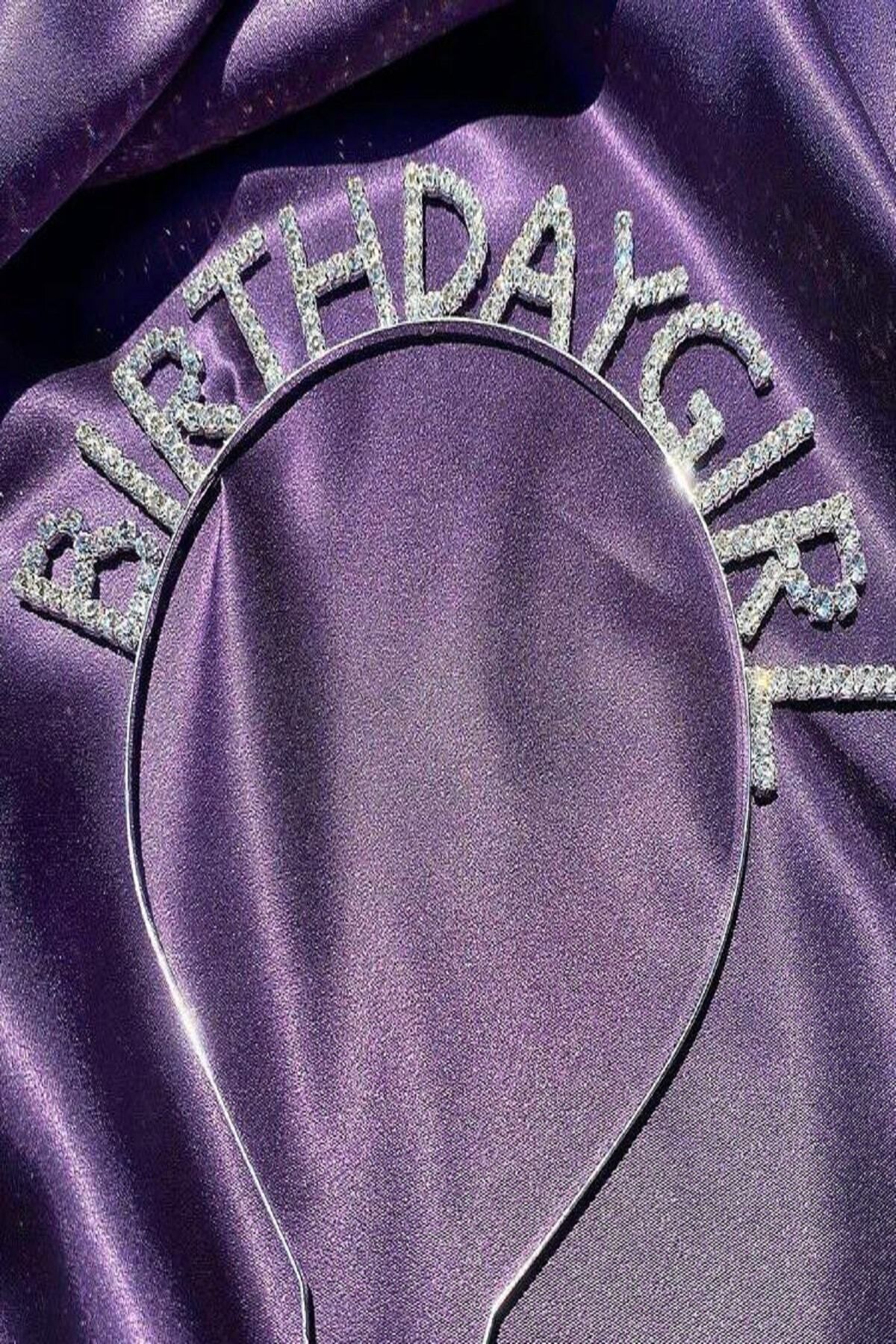 hediye Gümüş Renk Metal Taşlı Birthday Girl Yazılı Doğum Günü Parti Tacı