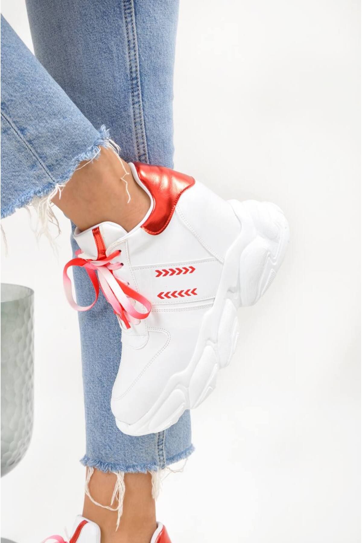 Leyna Kadın Beyaz Kırmızı Dolgu Topuklu Spor Ayakkabı