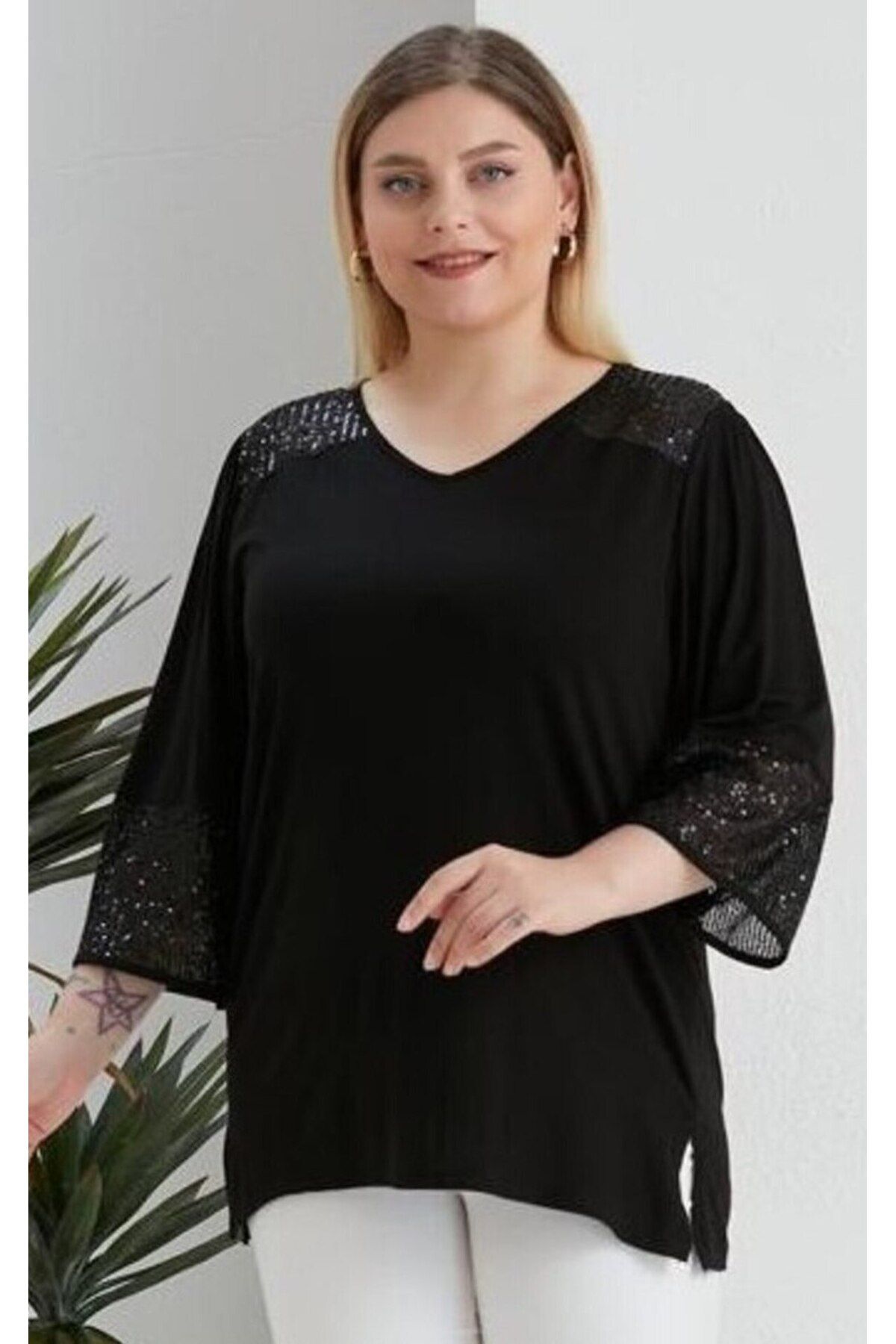 For Big Trend Kadın Omuz ve Kol Ucu Pul Payet İşleme Dekolteli Truvakar Kol Yan Yırtmaç V Yaka Esnek Bluz