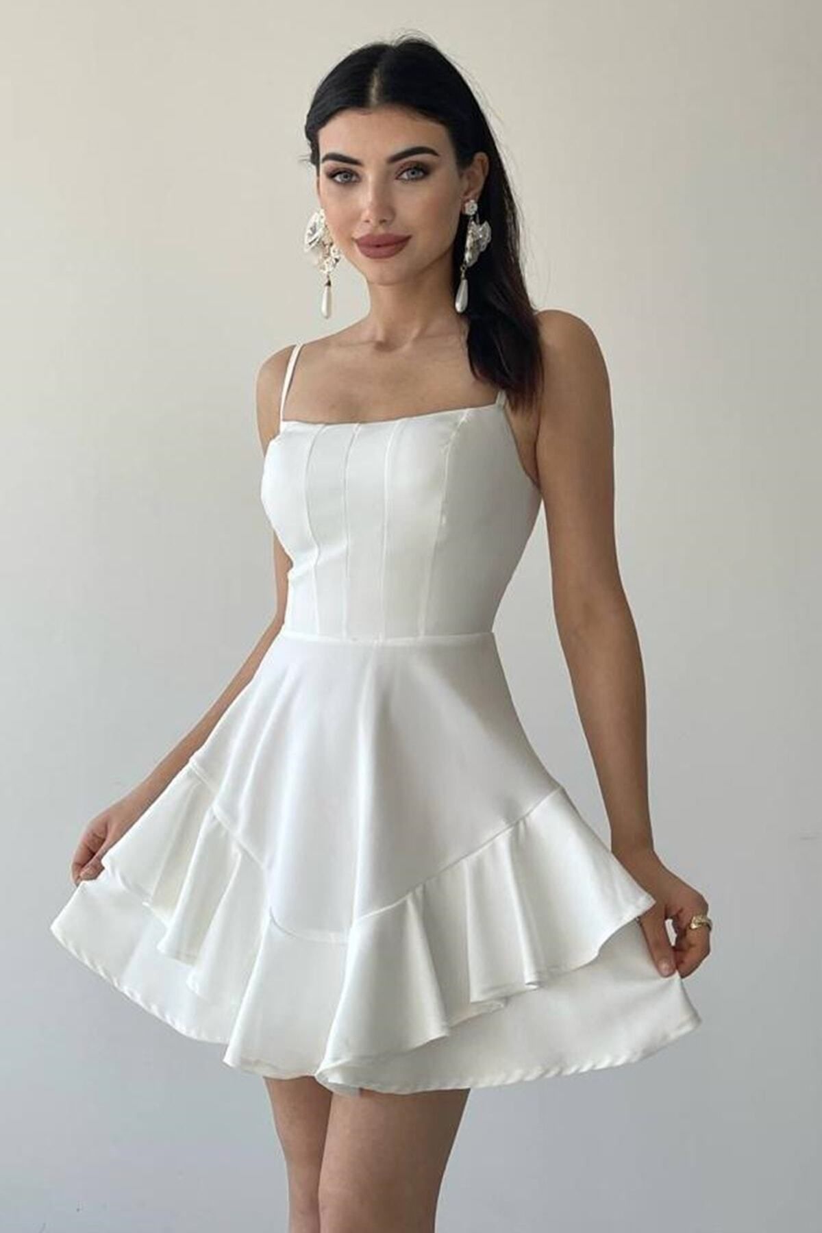 bayansepeti Atlas Kumaş Ayarlanabilir Ince Askılı Eteği Kat Detay Beyaz Elbise Nişan Elbisesi 102
