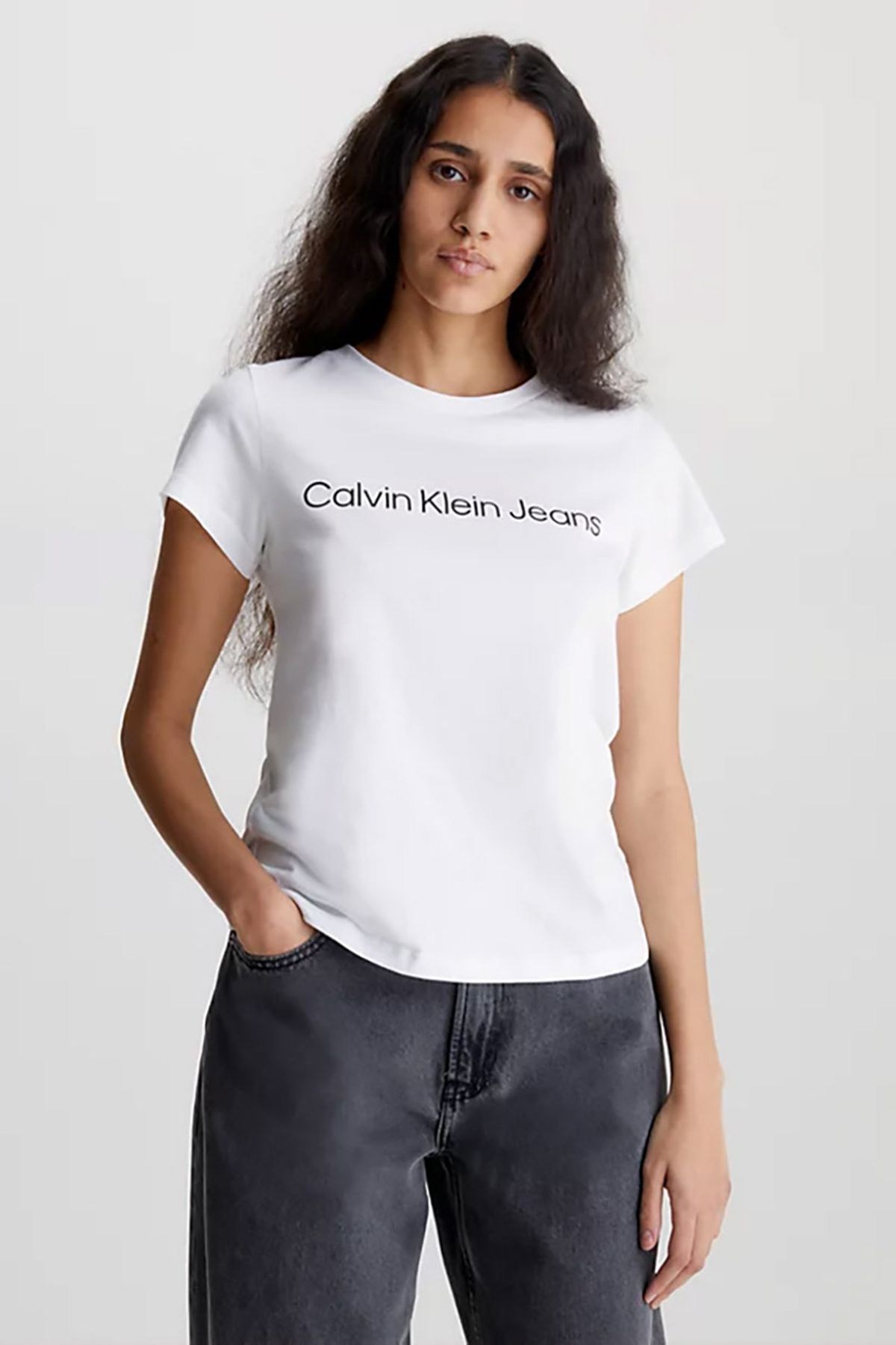 Calvin Klein Bisiklet Yaka Beyaz Kadın T-shirt J20j220253yaf