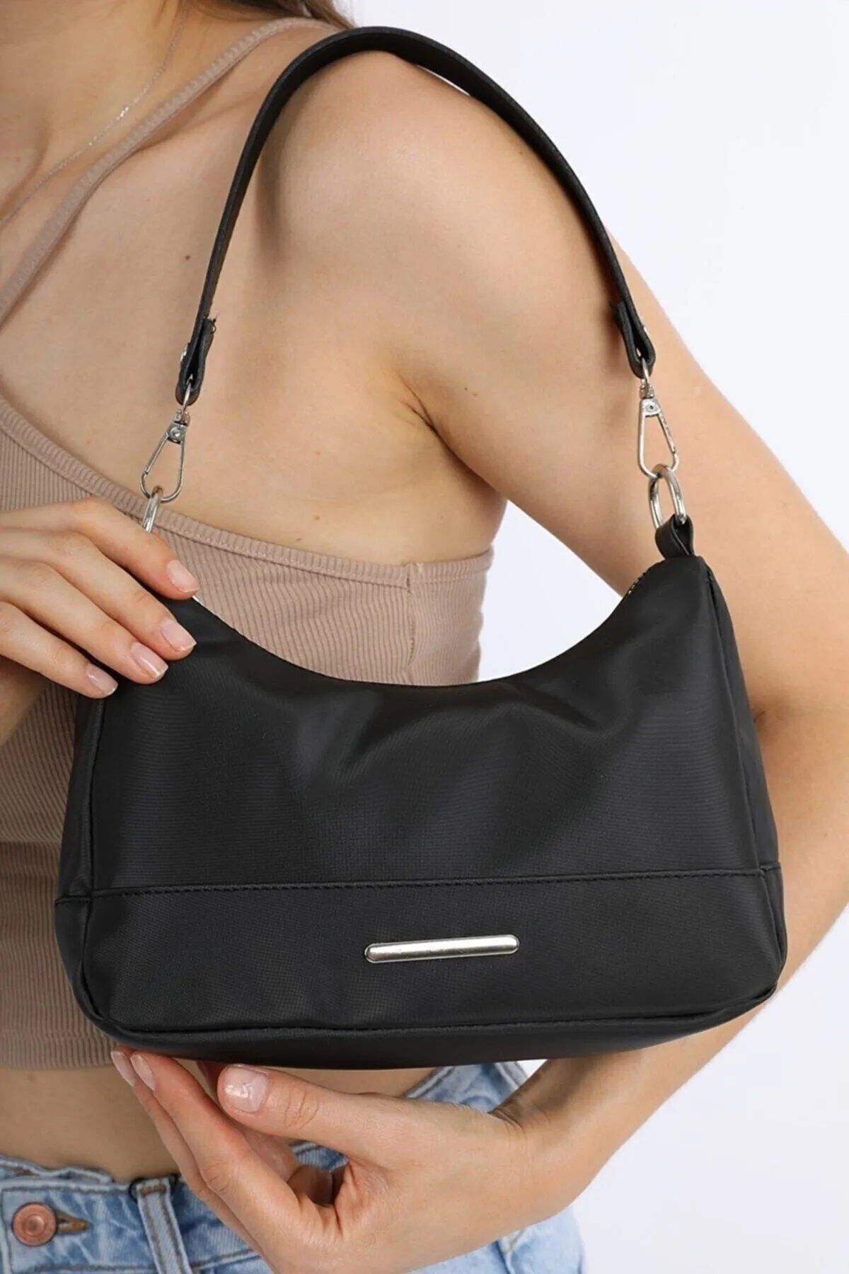Gez Depo Kadın Siyah Saten Çok Yönlü Kullanıma Uygun Baget Çanta