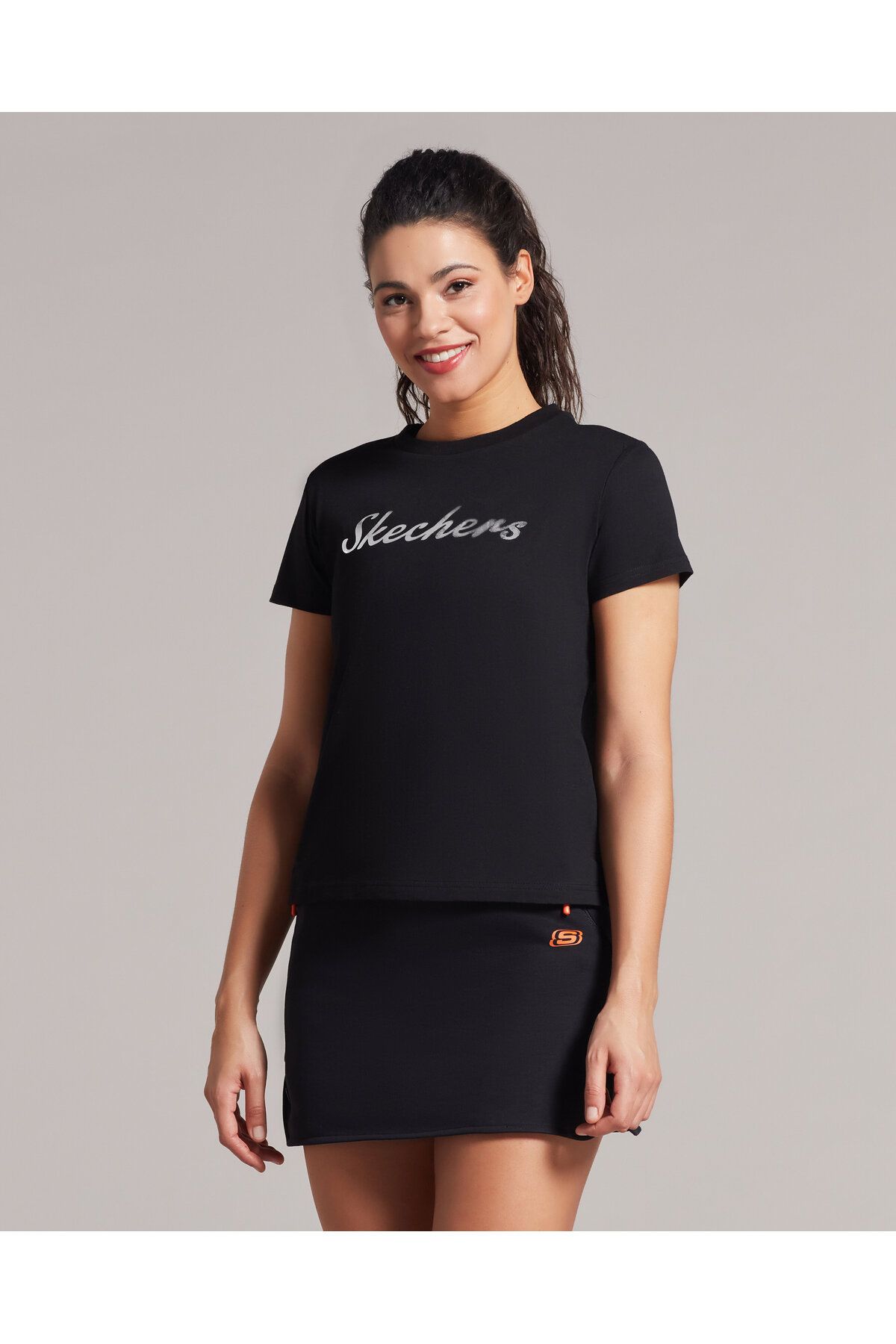 Skechers W Graphic Tee Shiny Logo T-shirt Kadın Siyah Tshirt S221180-001
