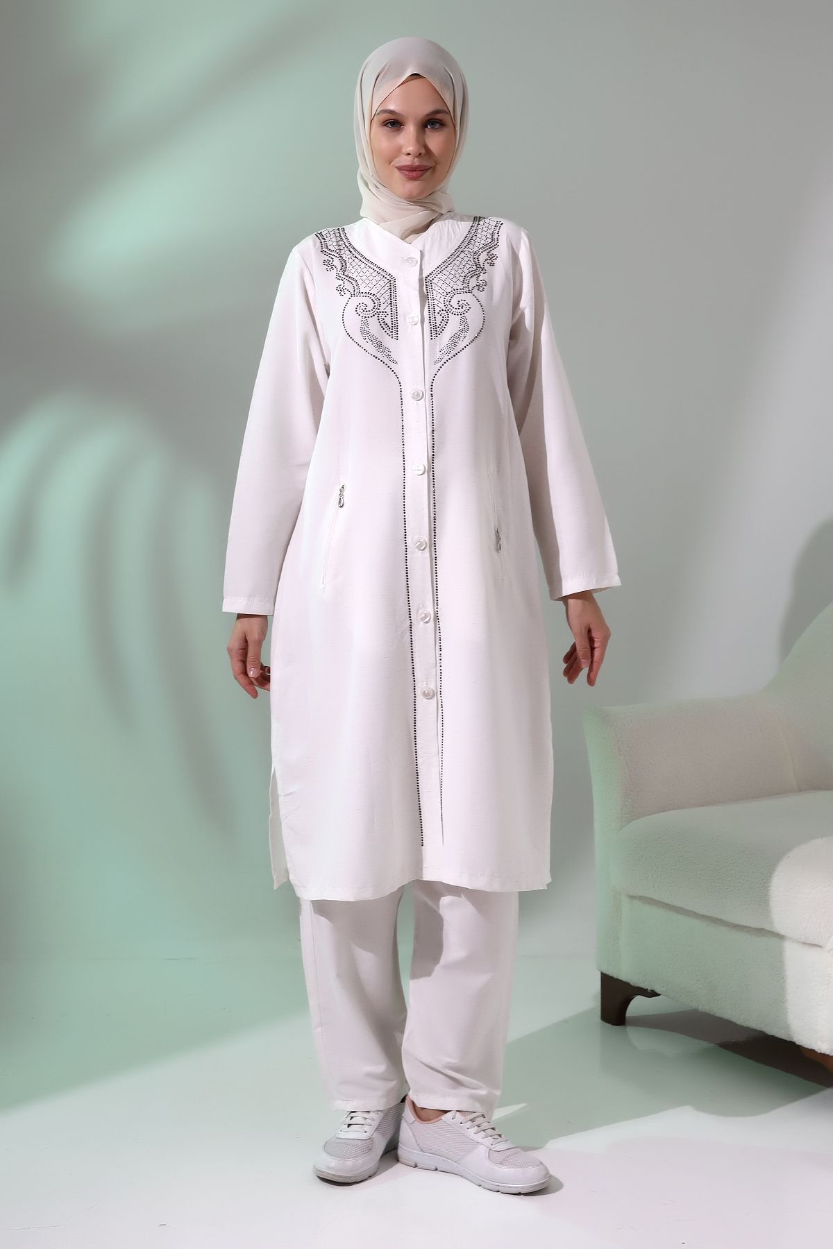 ihvanonline Kadın Hac Ve Umre Kıyafeti Taş Detaylı Ikili Takım Kırık Beyaz