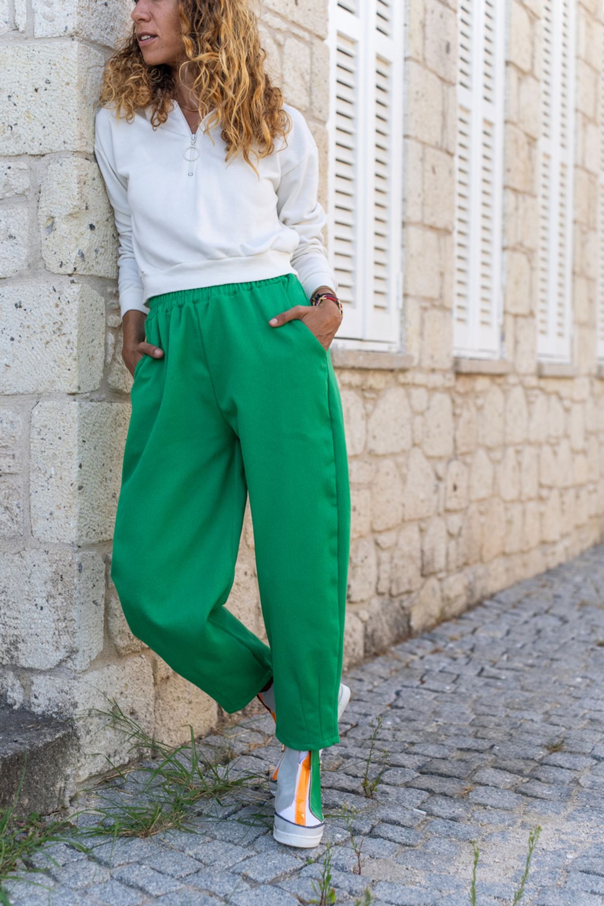 Güneşkızı Kadın Yeşil Gabardin Beli Lastikli Cepli Salaş Pantolon Bst3475