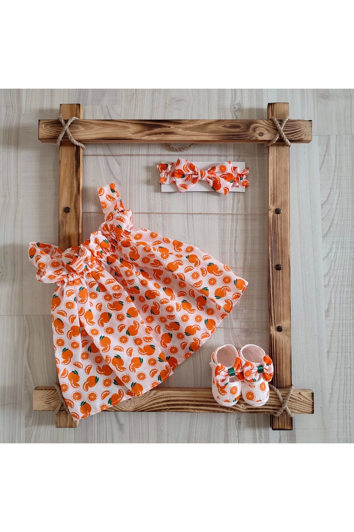 YUKOBABY Kız Bebek Portakal Baskılı Elbise Fiyonklu Bandana Ve Ayakkabı 3'lü Takım