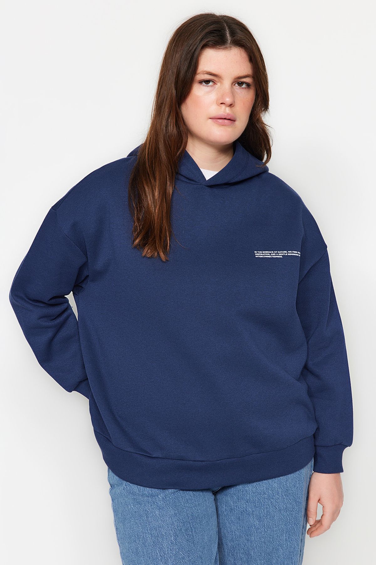 Trendyol Curve Lacivert Kalın İçi Polarlı Baskı Detaylı Örme Sweatshirt TBBAW24AO00026