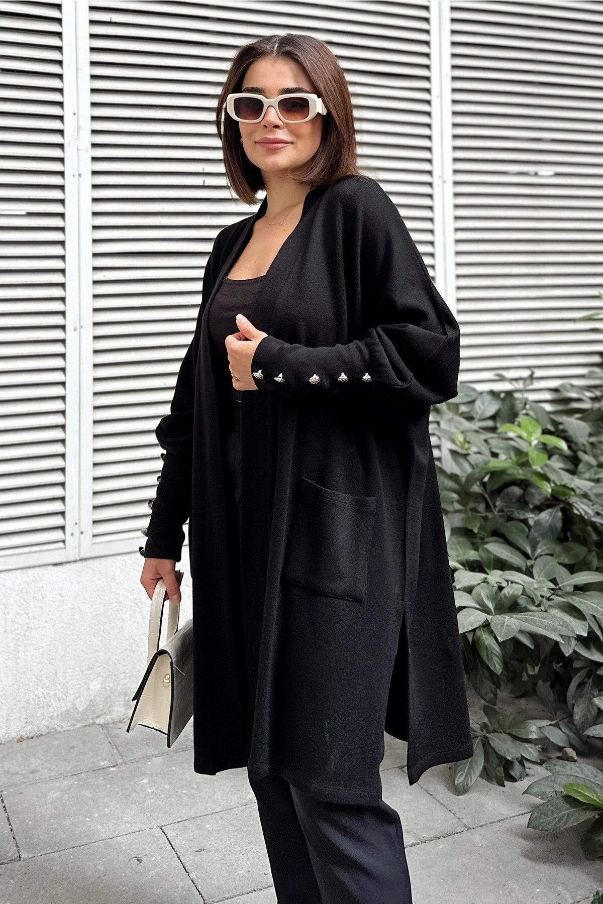 New Laviva Kadın Siyah Düz Şal Yaka, Uzun Kol, Düğme Detaylı Yırtmaçlı Yumuşak Dokulu Uzun Oversize Hırka
