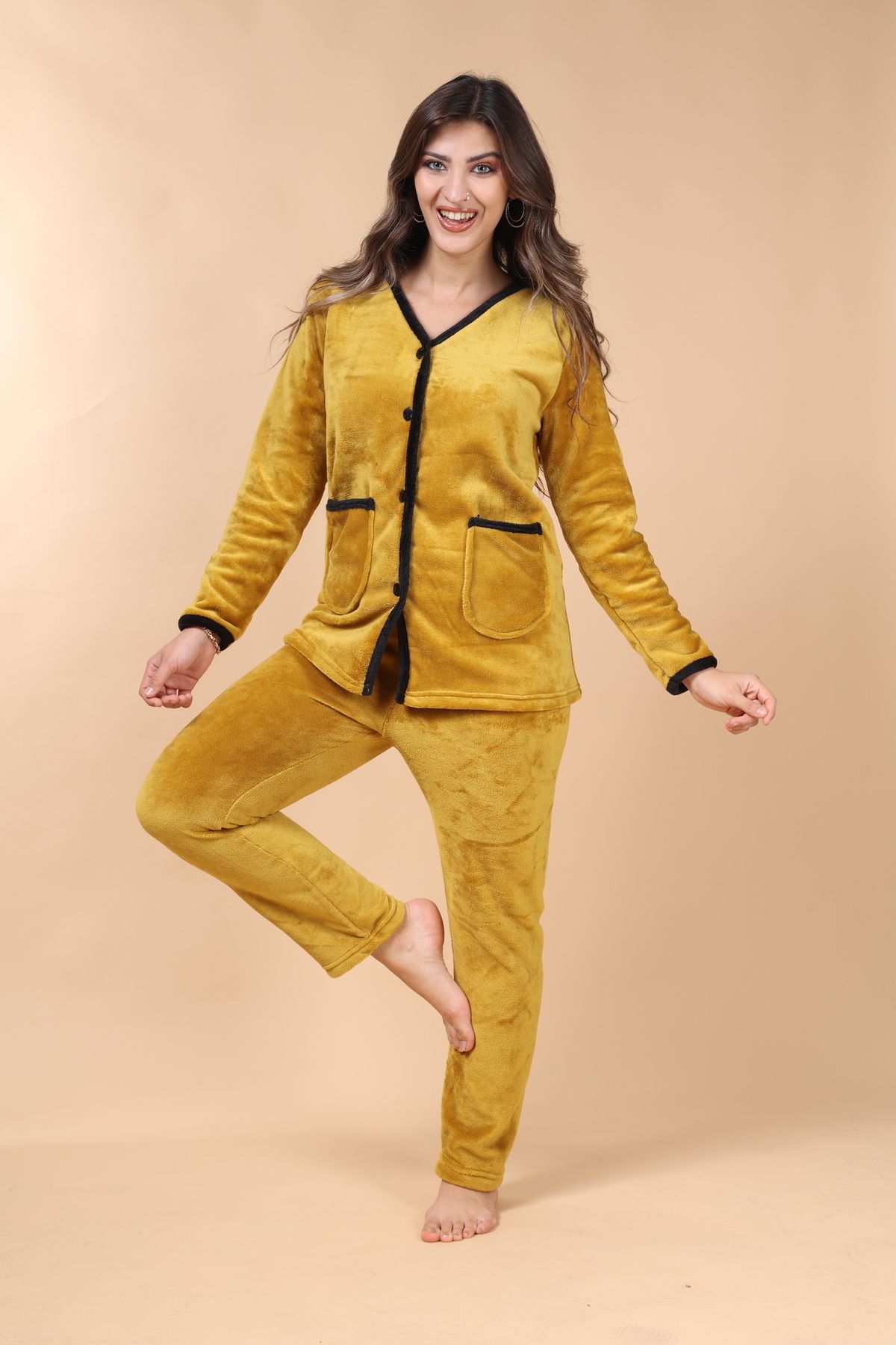 mervemoda Kadın Hardal soft kumaş yüksek kalite önden düğmeli cepli pijama takımı