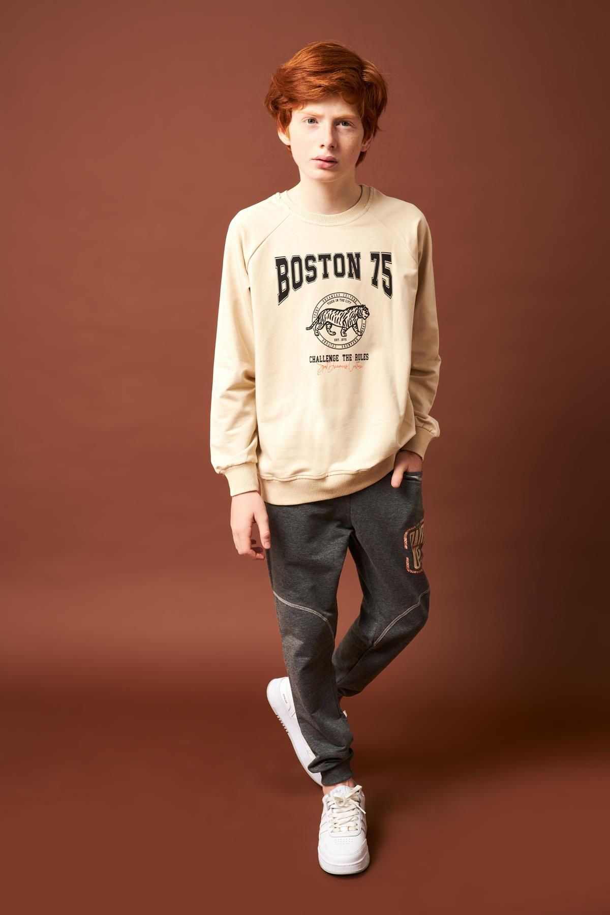 Perendi Boston Baskılı Erkek Çocuk Sweatshirt Taş