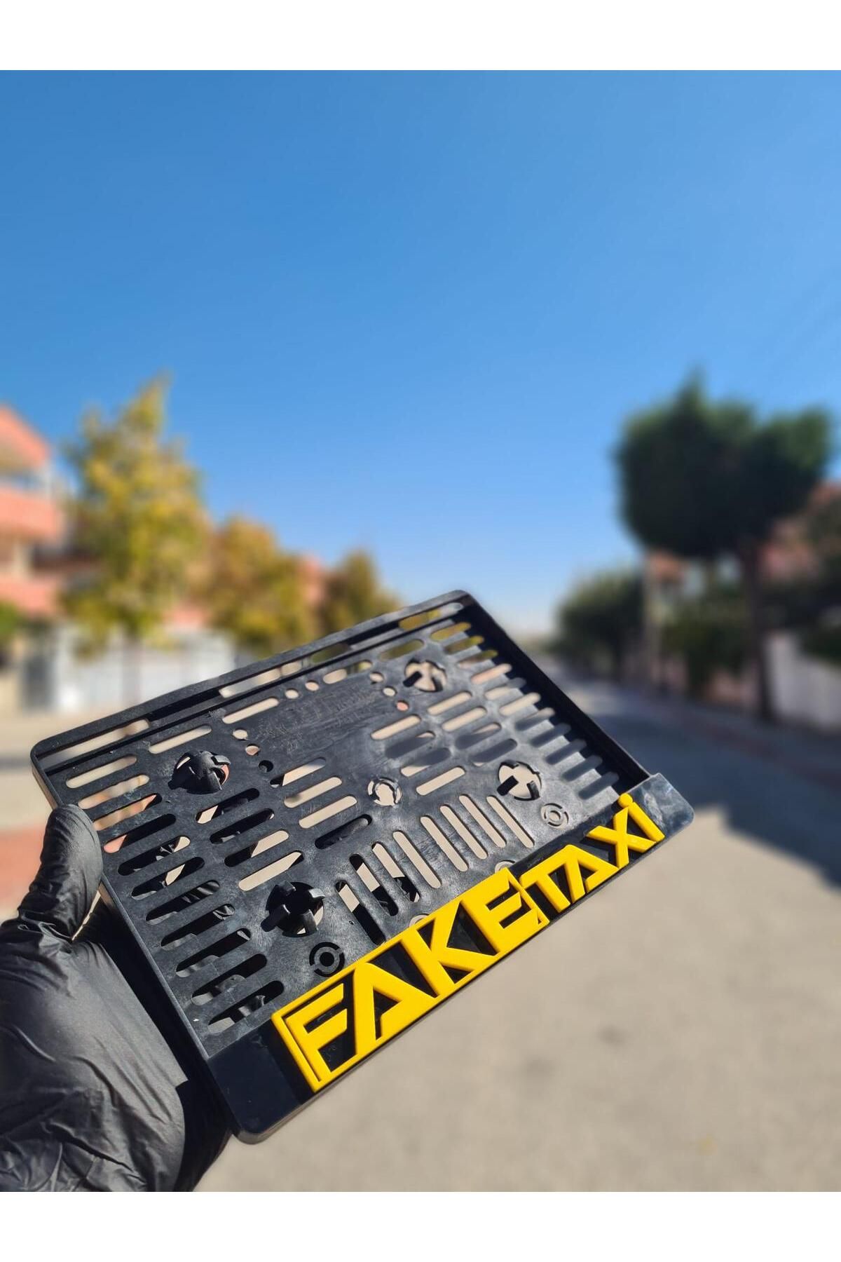 karbonsoft Fake Taxi Yazılı Pleksi Plakalık