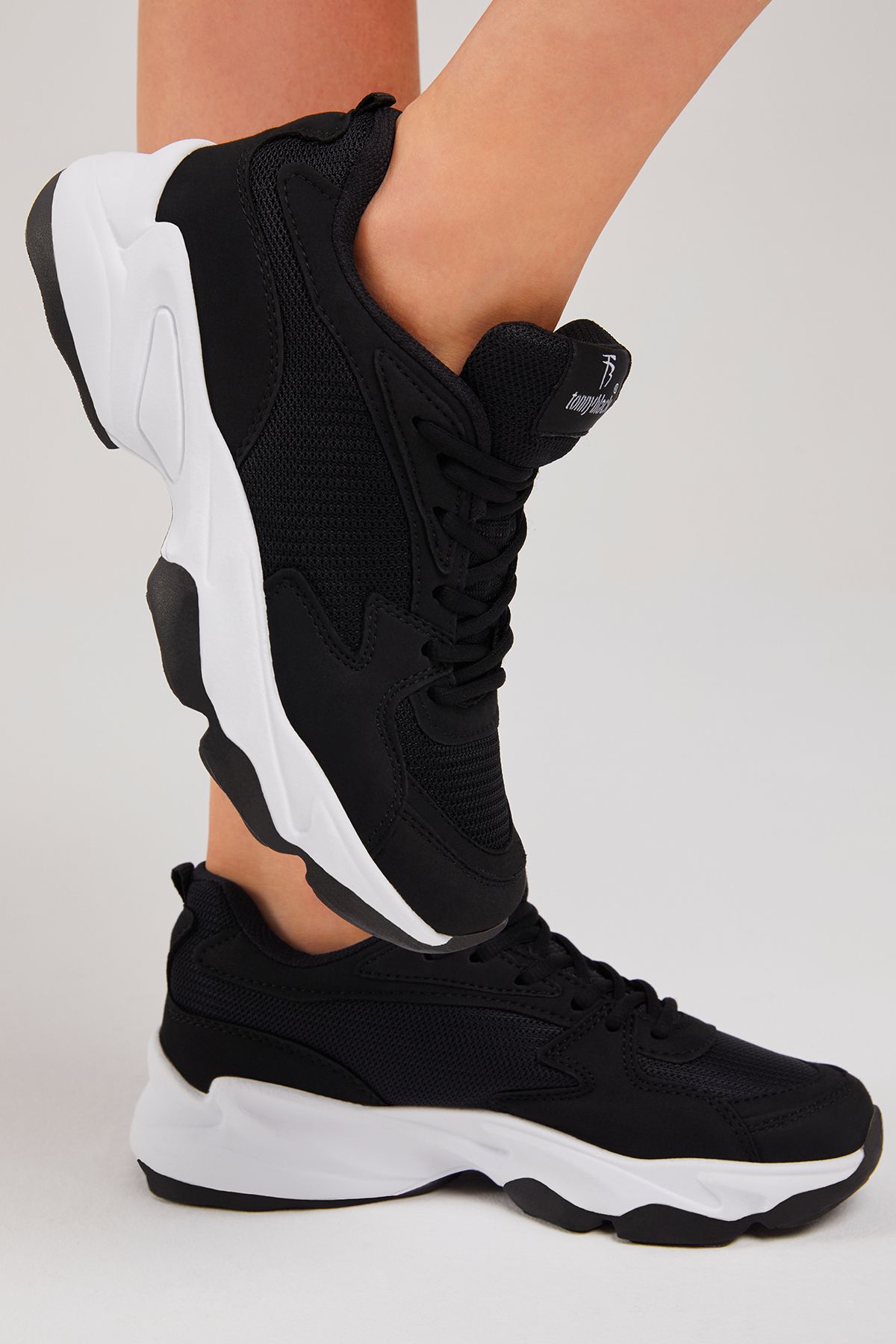 Tonny Black Unisex Siyah Beyaz Spor Ayakkabı Zyp