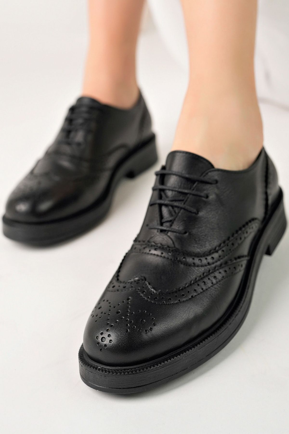 GRADA Hakiki Deri Bağcıklı Kadın Siyah Oxford Ayakkabı Kadın Oxford Brogue Klasik Deri Ayakkabı Günlük