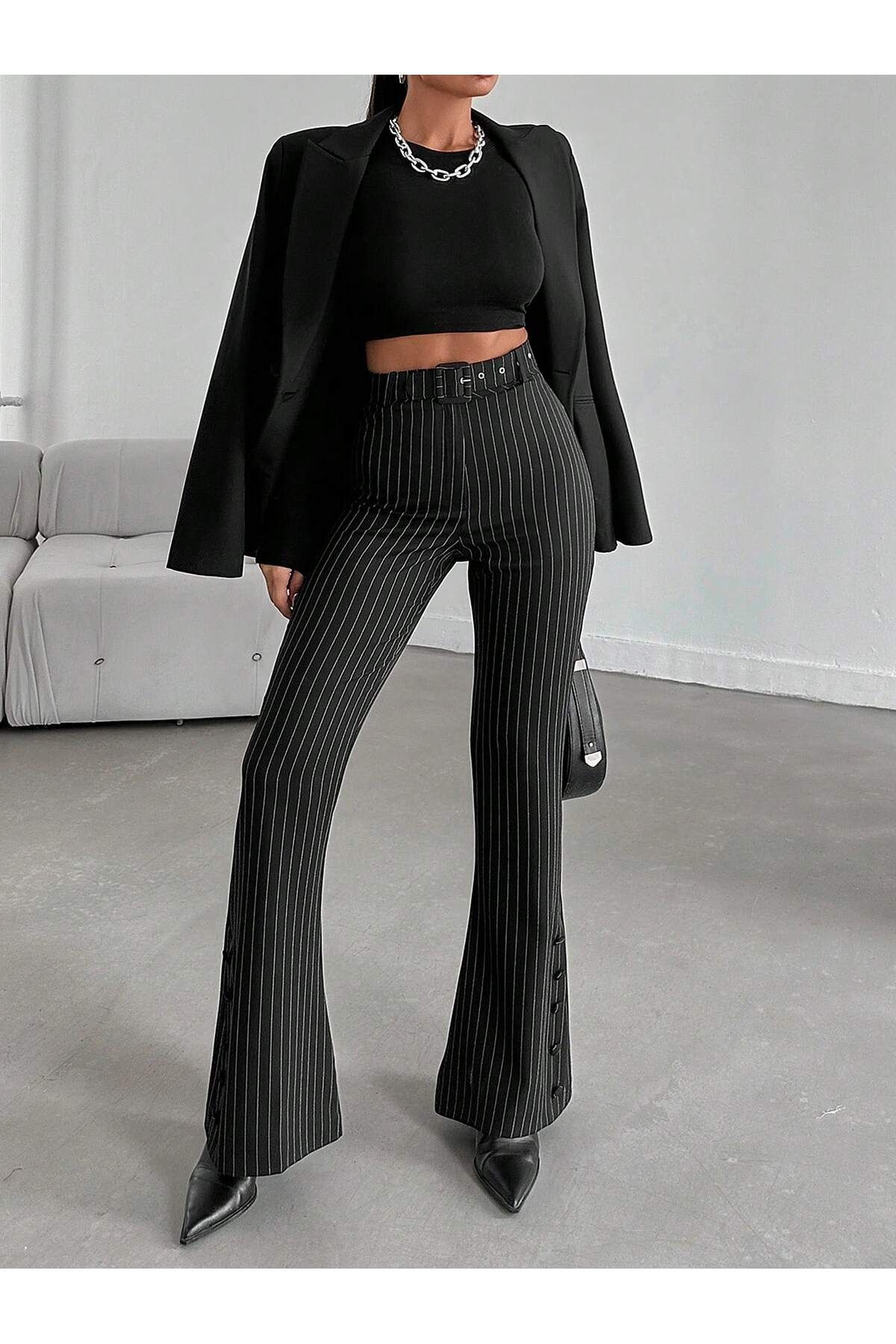 Female Clothing Çizgili Yüksel Bel Kemerli Ispanyol Paça Düğme Detaylı Pantolon