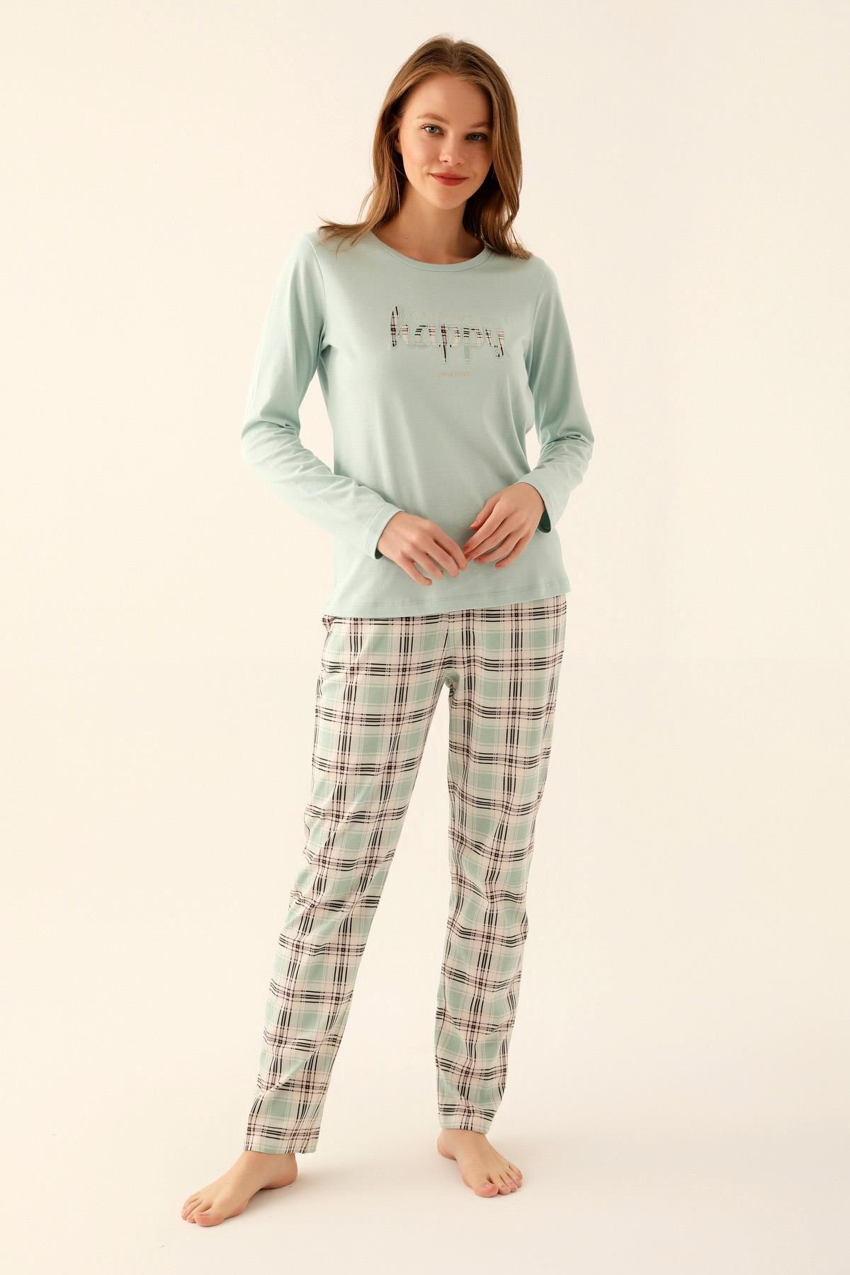 Pierre Cardin Kadın Pamuklu Mevsimlik Pijama Takım, Üst Düz Renk Yazılı Alt Ekoseli Kadın Pijama Takım