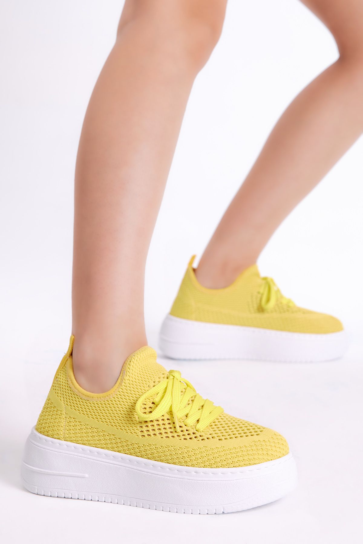 Tonny Black Kadın Sarı Rahat Kalıp Yüksek Taban Bağcıklı Triko Sneaker