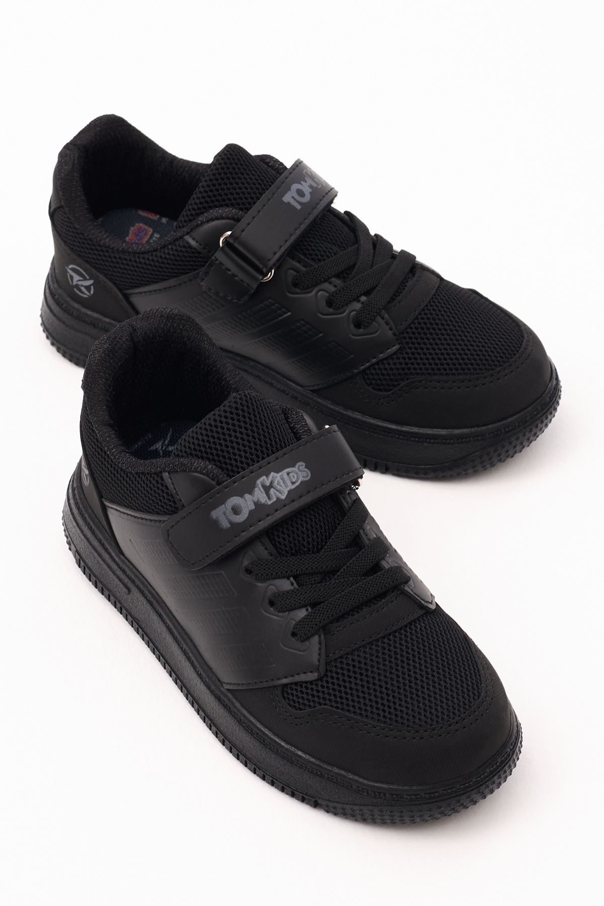 Tonny Black Çocuk Unisex Siyah Siyah Rahat Kalıp Yanı Şerit Detaylı Bağcıklı Ve Cırtlıı Spor Ayakkabı