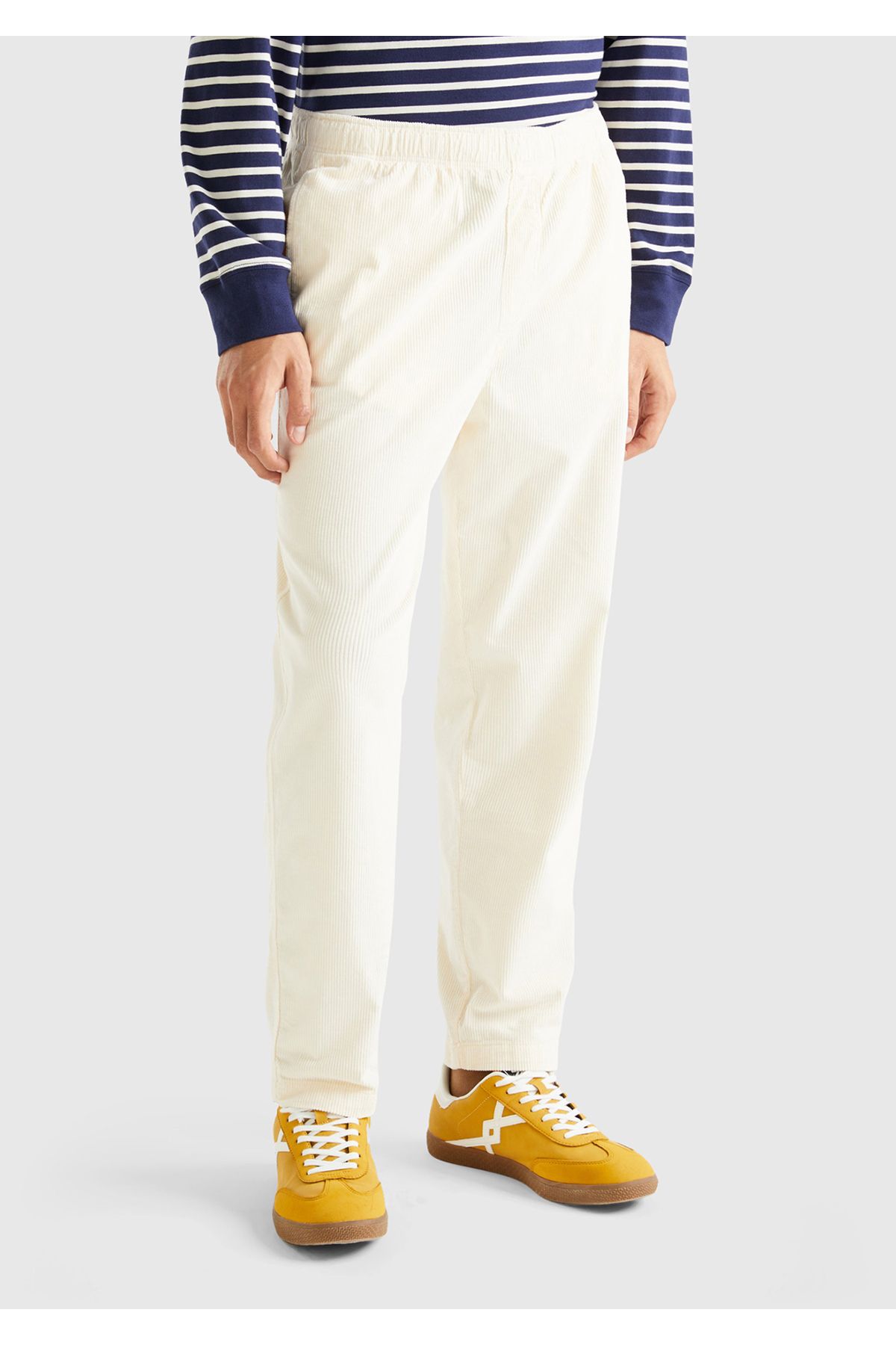 United Colors of Benetton Erkek Beyaz Slim Fit Kadife Chino Pantolon
