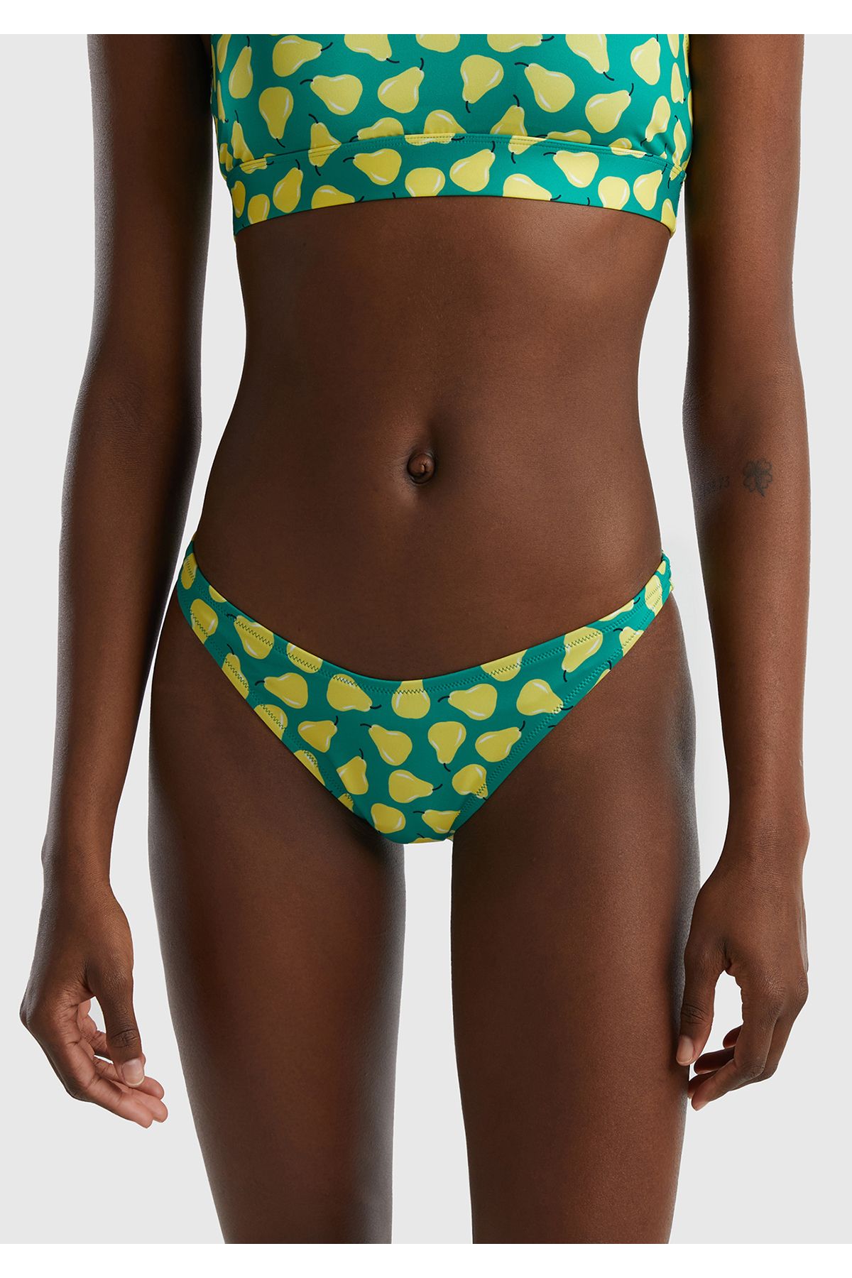 United Colors of Benetton Kadın Deniz Yeşili Meyve Desenli Bikini Alt