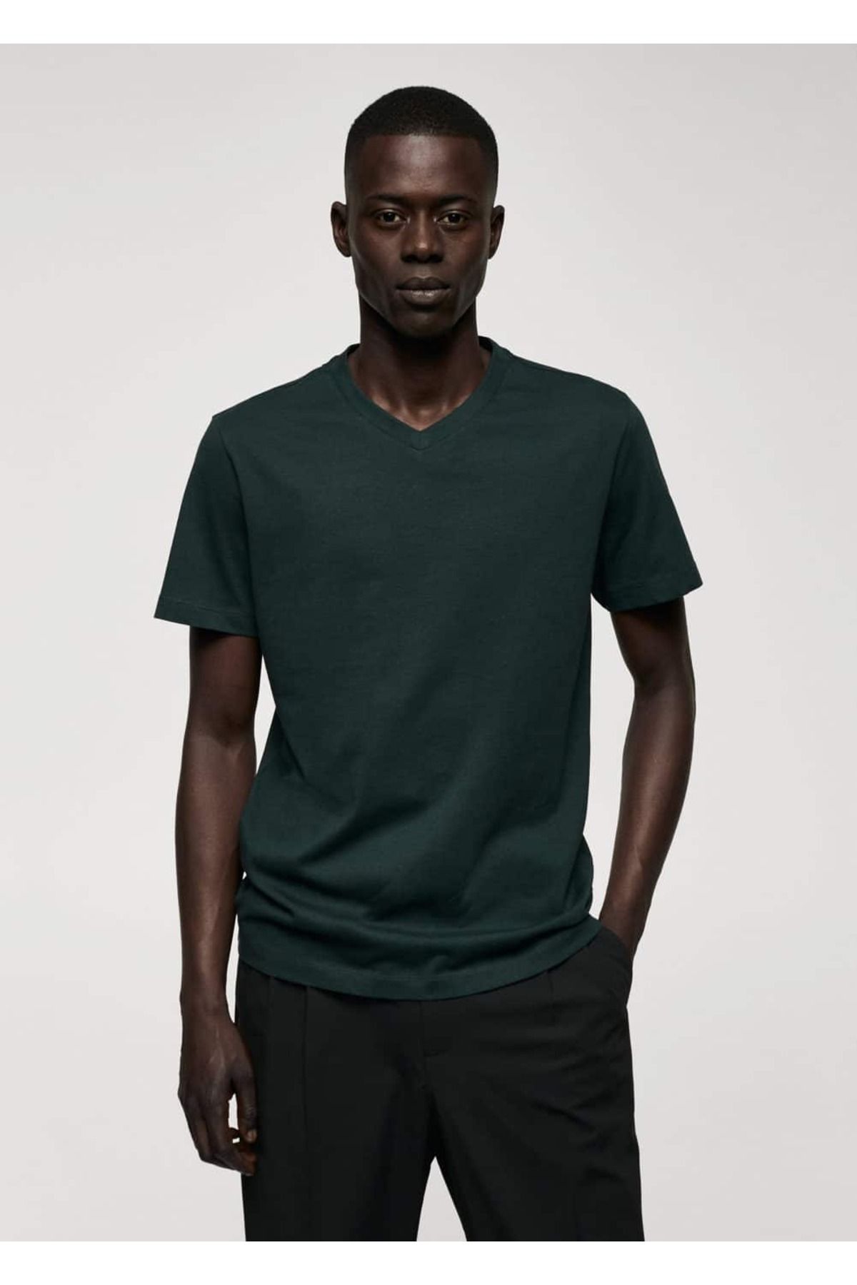 MANGO Man V yaka basic tişört
