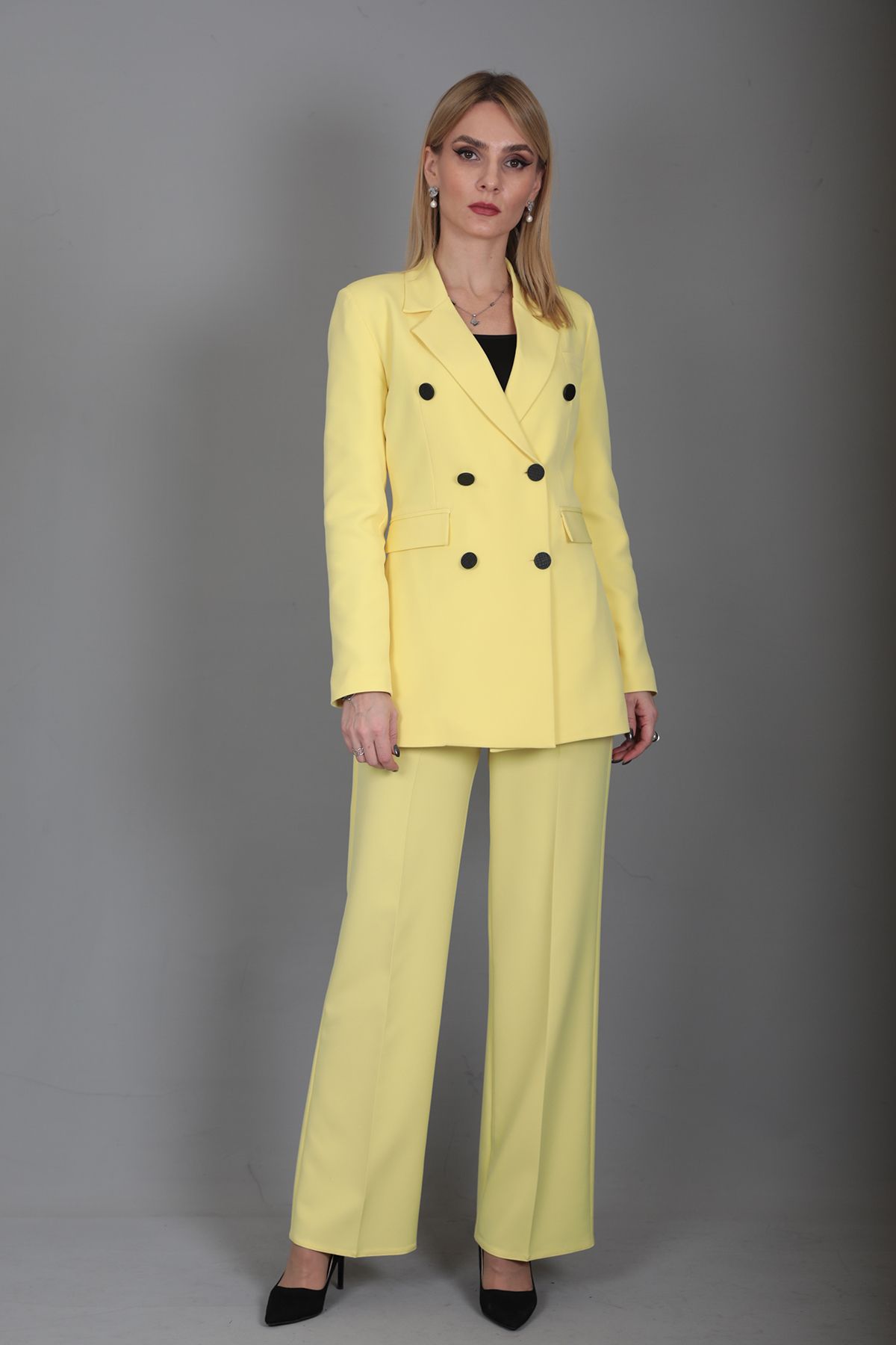 ÖNDER ÖZSOY Blazer Ceket & Bol Paça Pantolon Takım-sarı