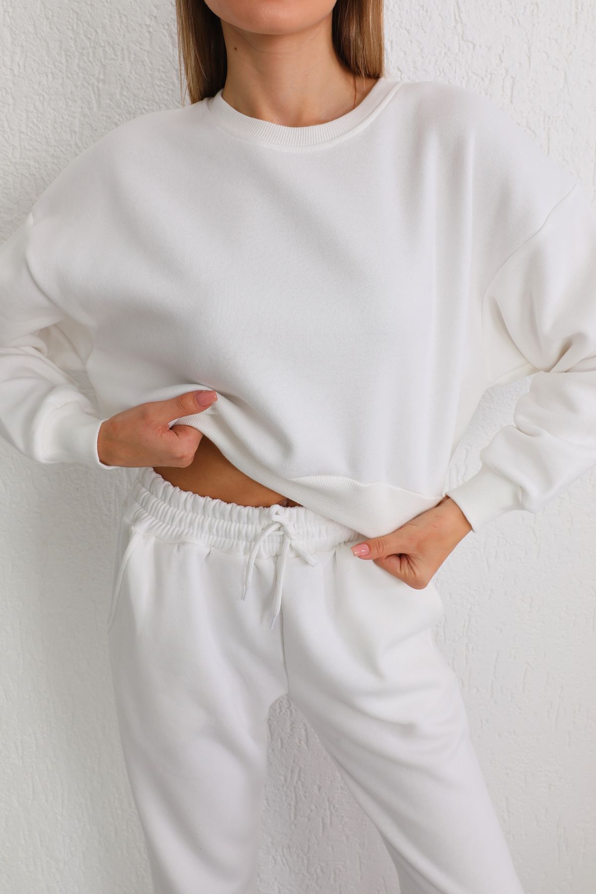BİKELİFE Kadın Beyaz Oversize Crop Sweatshirt