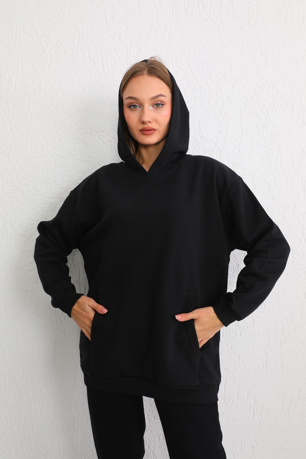 BİKELİFE Kadın Siyah Oversize Şardonlu Üç İplik Kapüşonlu Sweatshirt